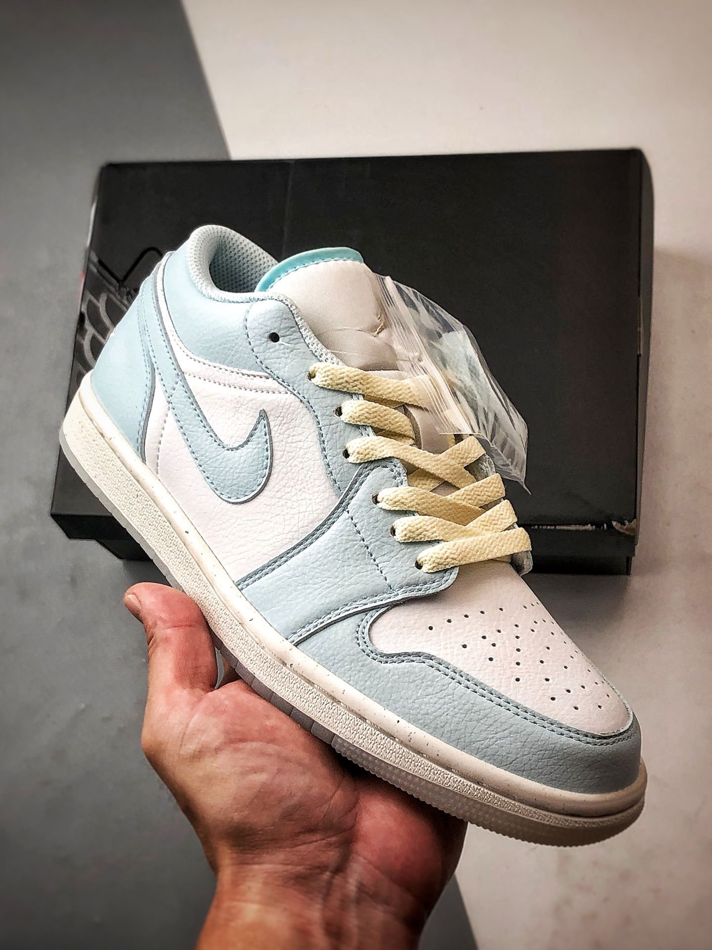 200 Air Jordan 1 Low 浅蓝白 HJ5999-400