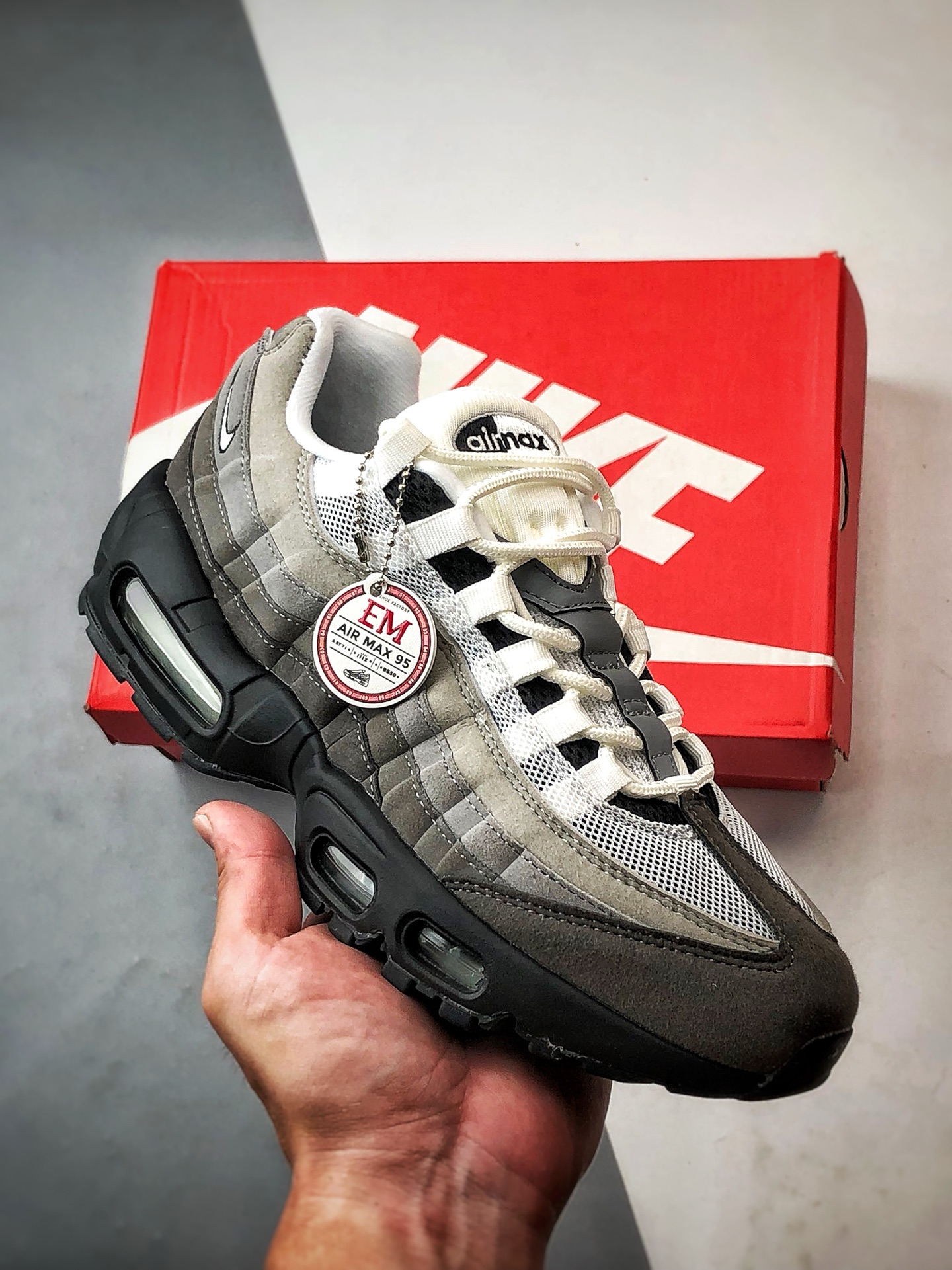 230 NK Air Max 95 黑灰白 外贸原单 织物气垫轻便低帮跑步鞋 AT2865-003