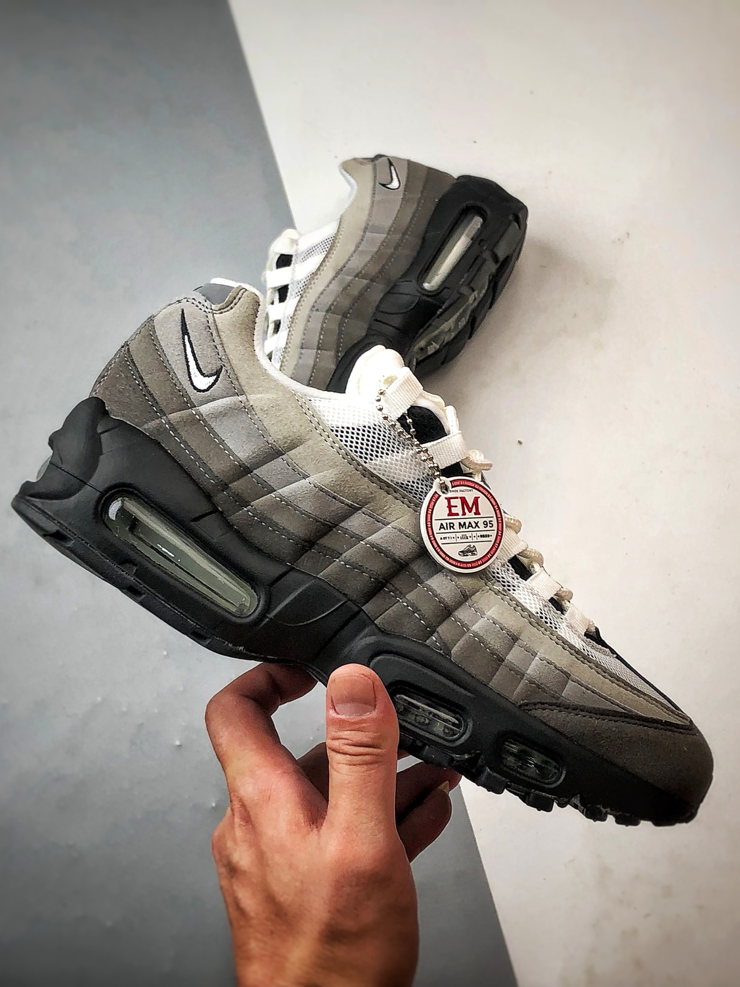 230 NK Air Max 95 黑灰白 外贸原单 织物气垫轻便低帮跑步鞋 AT2865-003