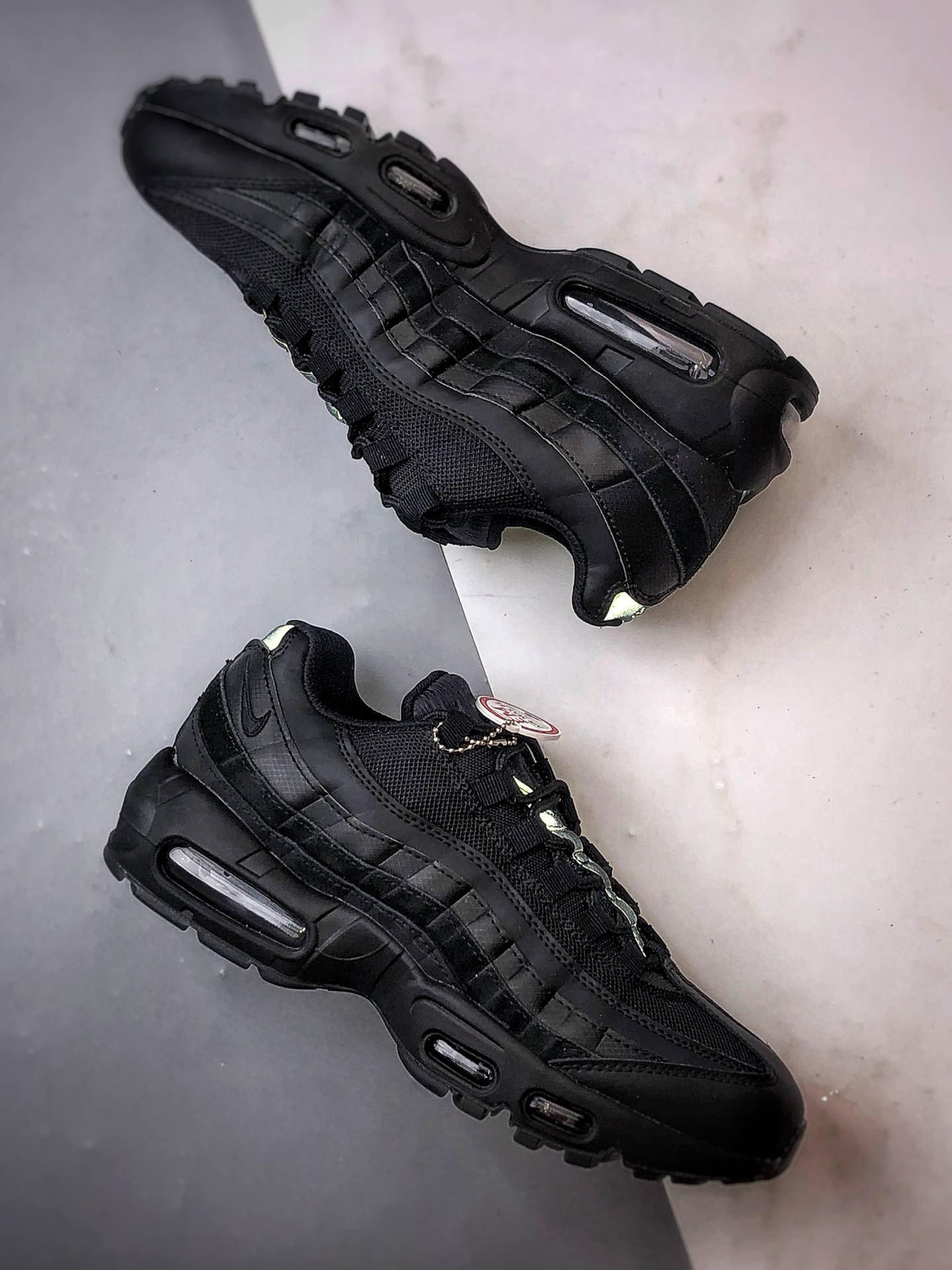 NK Air Max 95 黑色 外贸原单 织物气垫轻便低帮跑步鞋 CI3705-001-莆田鞋,莆田鞋货源,高仿鞋,高仿鞋货源,安福档口,莆田高仿鞋,莆田鞋批发,高仿鞋批发,莆田高仿运动鞋,高仿运动鞋,莆田运动鞋 NK Air Max 95 黑色 外贸原单 织物气垫轻便低帮跑步鞋 CI3705-001