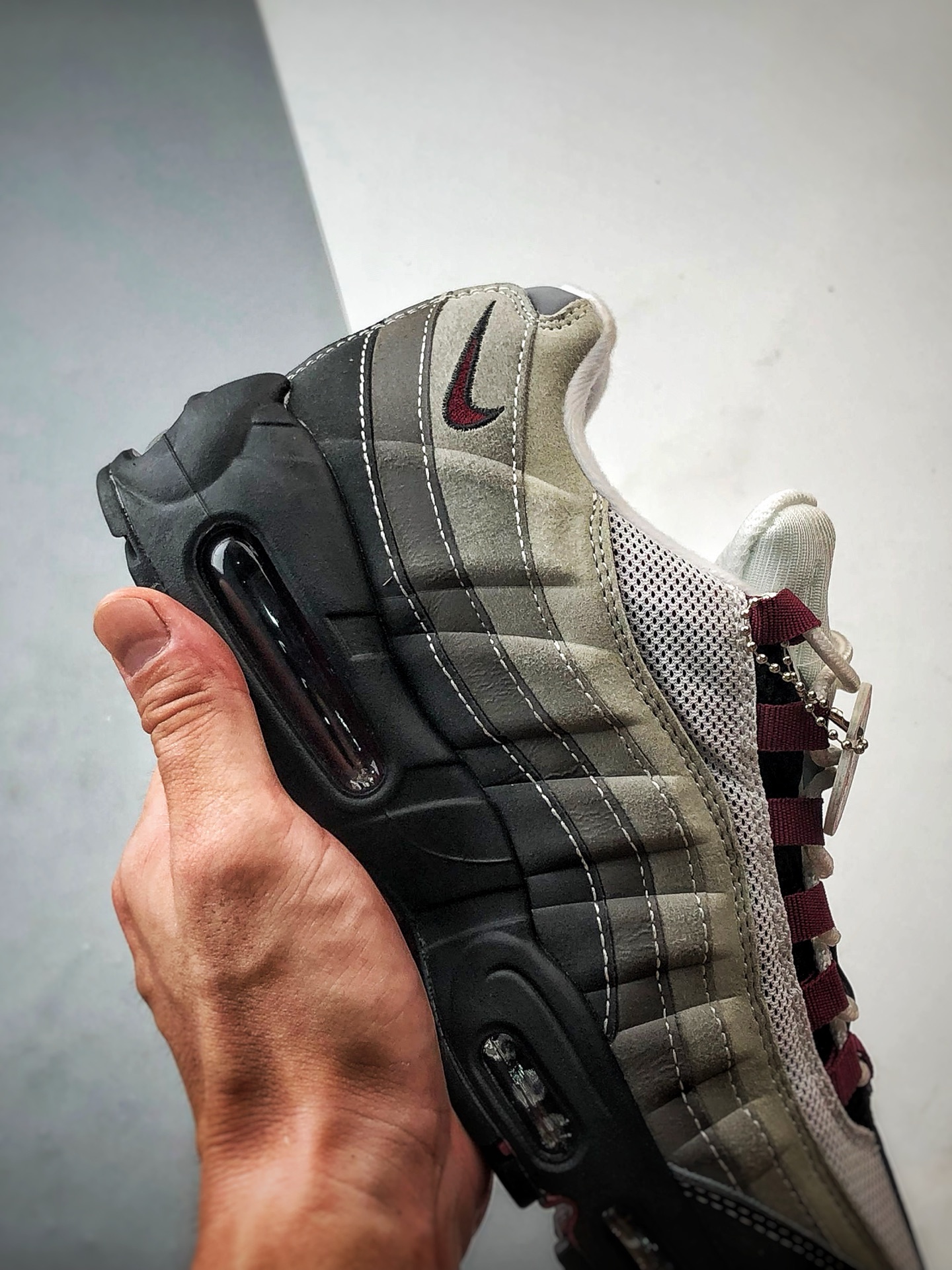 NK Air Max 95 黑灰红 外贸原单 织物气垫轻便低帮跑步鞋 DQ9001-001-莆田鞋,莆田鞋货源,高仿鞋,高仿鞋货源,安福档口,莆田高仿鞋,莆田鞋批发,高仿鞋批发,莆田高仿运动鞋,高仿运动鞋,莆田运动鞋 NK Air Max 95 黑灰红 外贸原单 织物气垫轻便低帮跑步鞋 DQ9001-001