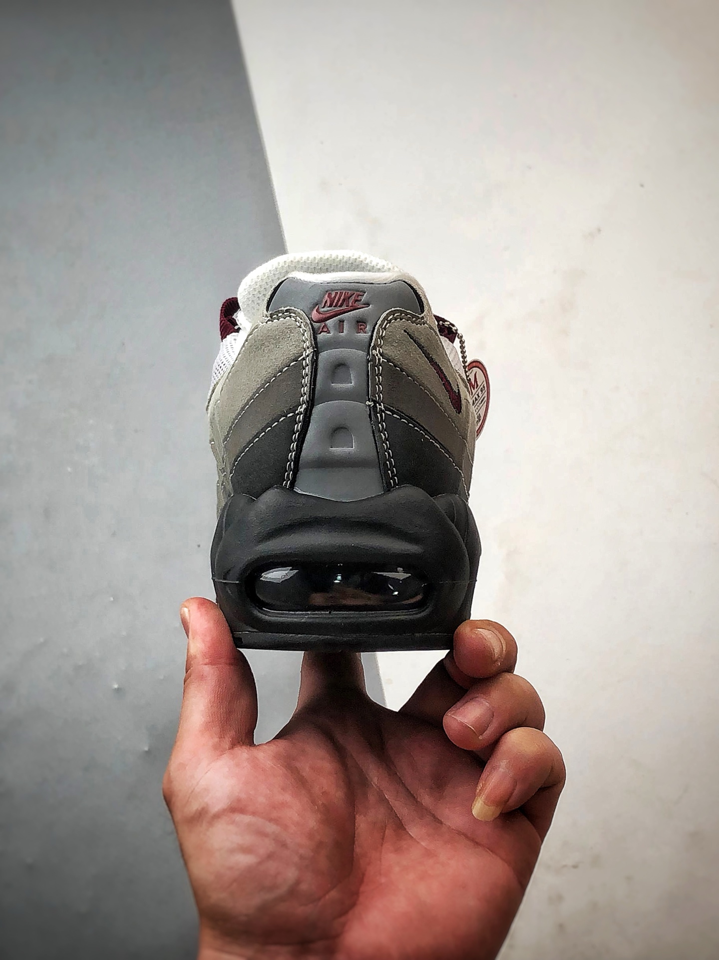 NK Air Max 95 黑灰红 外贸原单 织物气垫轻便低帮跑步鞋 DQ9001-001-莆田鞋,莆田鞋货源,高仿鞋,高仿鞋货源,安福档口,莆田高仿鞋,莆田鞋批发,高仿鞋批发,莆田高仿运动鞋,高仿运动鞋,莆田运动鞋 NK Air Max 95 黑灰红 外贸原单 织物气垫轻便低帮跑步鞋 DQ9001-001