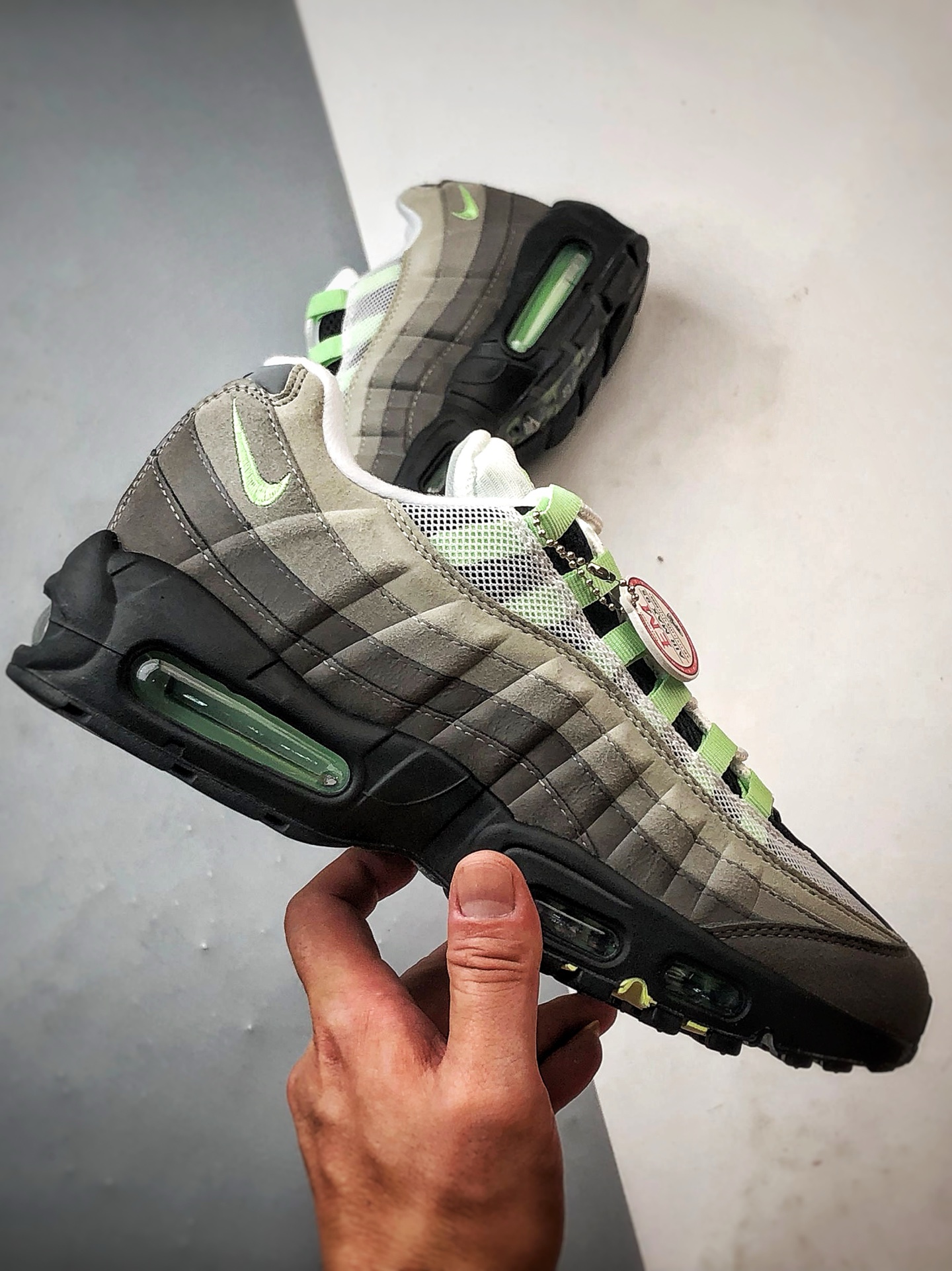 NK Air Max 95 黑绿 外贸原单 织物气垫轻便低帮跑步鞋 CD7495-101