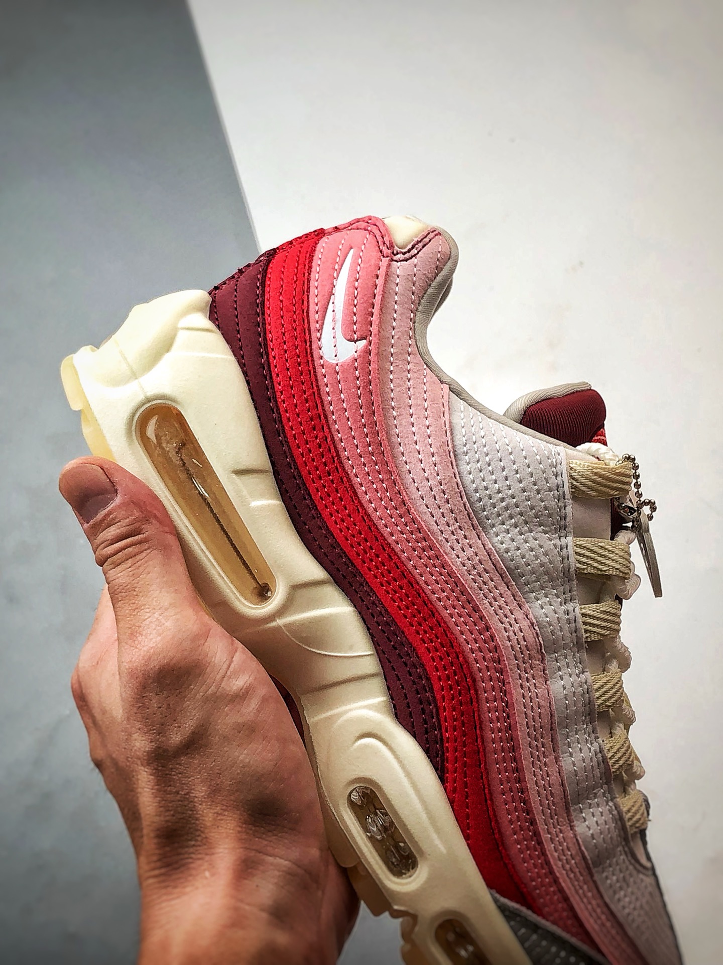 NK Air Max 95 灰红 外贸原单 织物气垫轻便低帮跑步鞋 DM0012-600