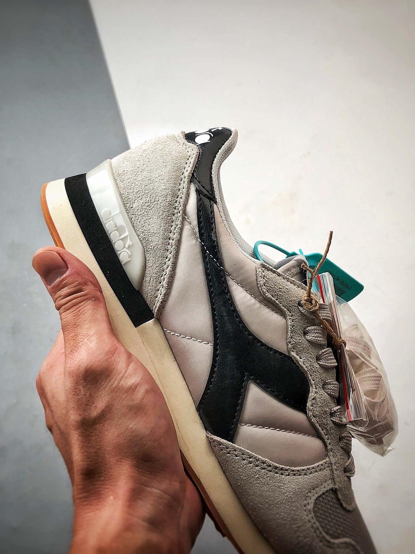 Diadora迪亚多纳 Camaro 浅灰黑 运动舒适透气低帮复古休闲鞋