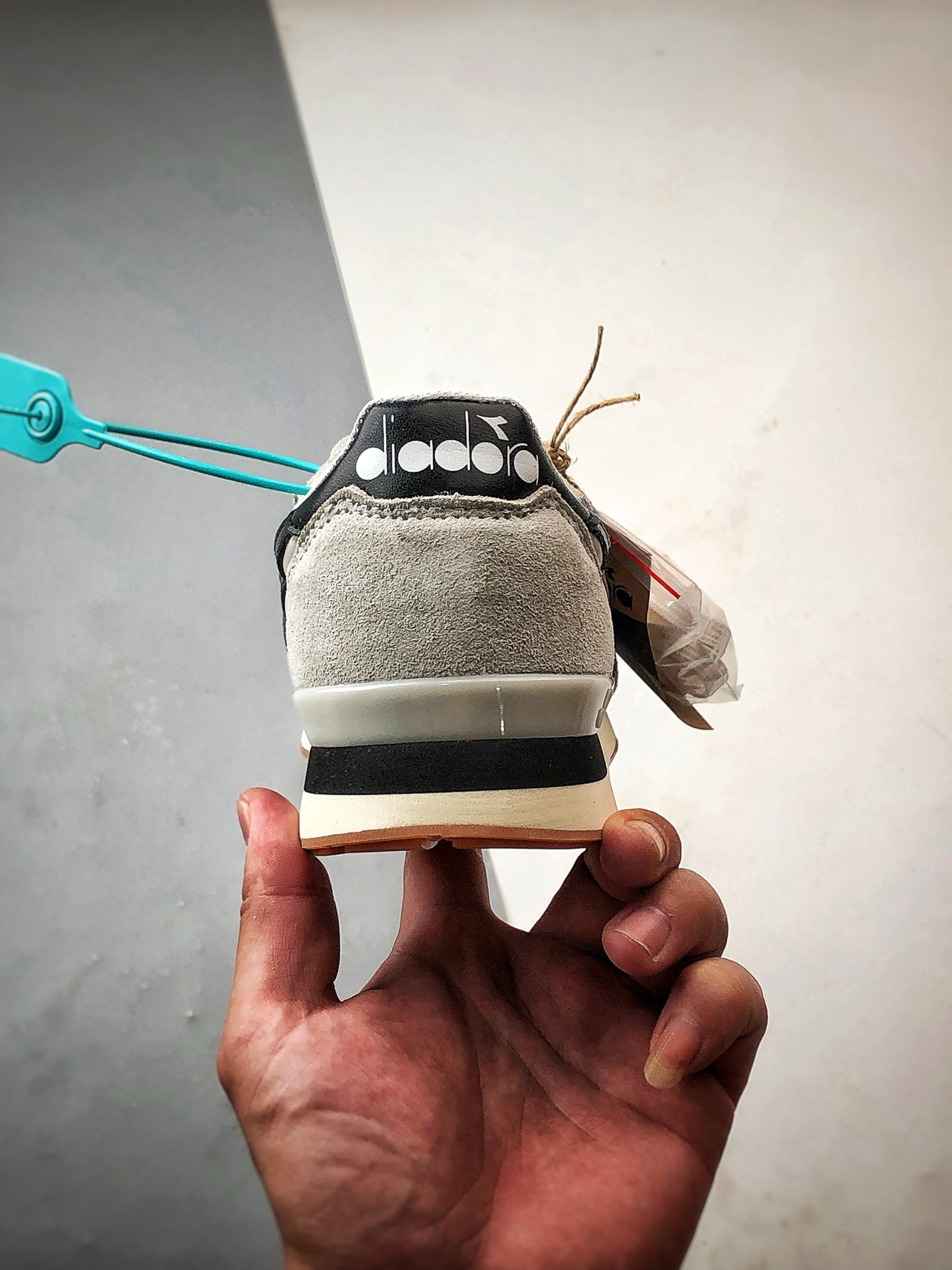 Diadora迪亚多纳 Camaro 浅灰黑 运动舒适透气低帮复古休闲鞋