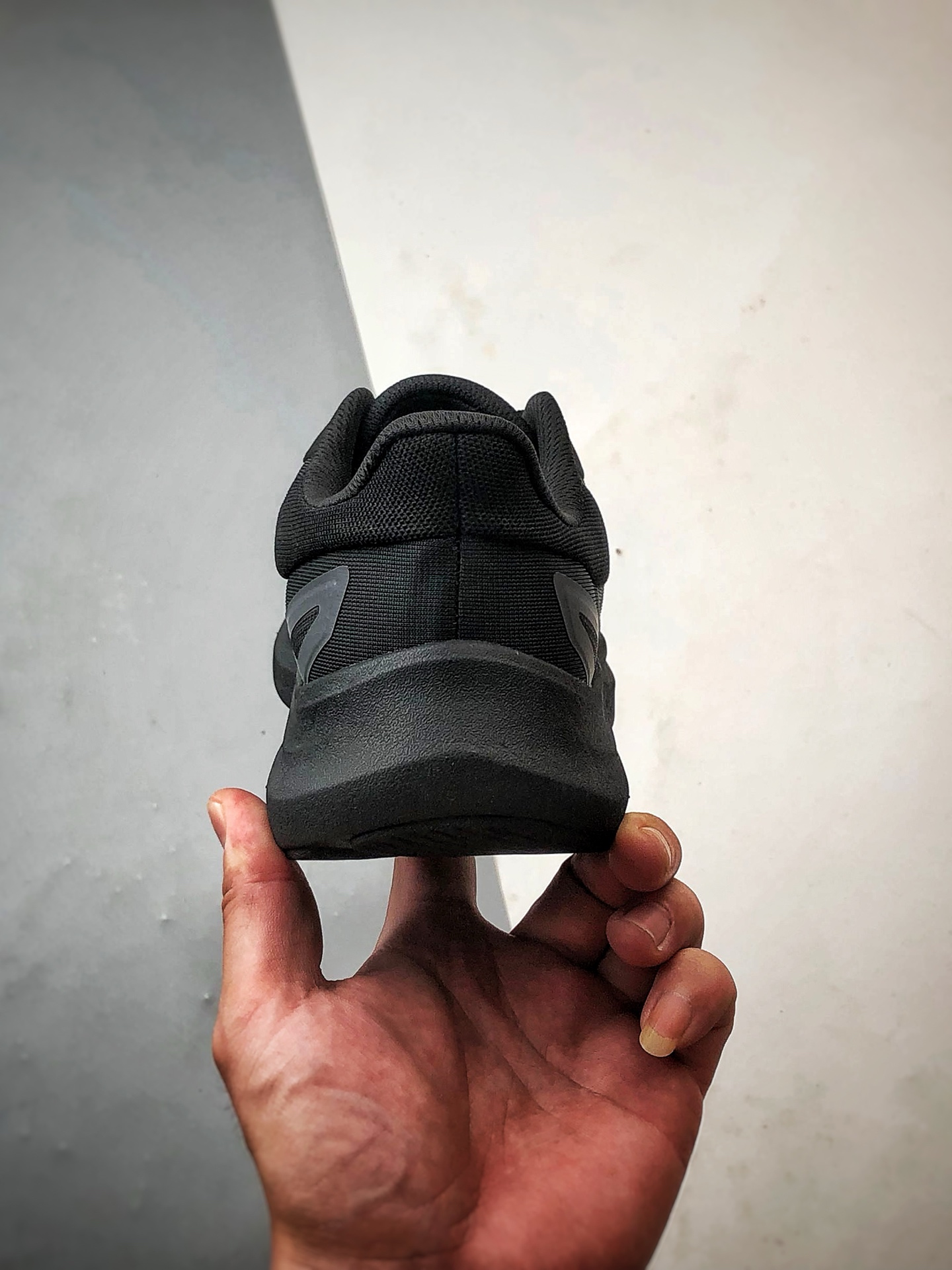 Descente迪桑特 Run Step 黑色 轻量化网面舒适透气休闲运动跑步鞋