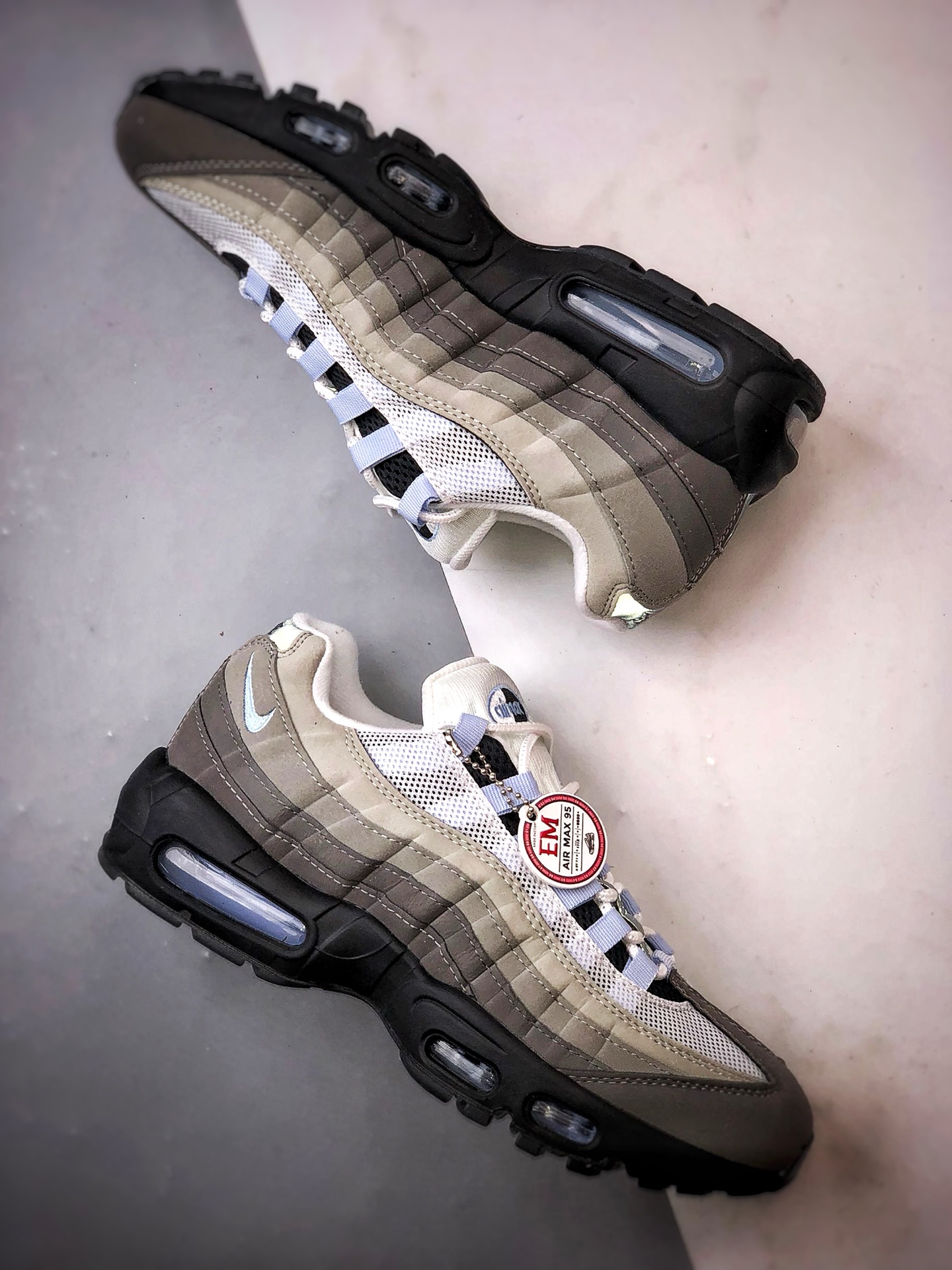 230 NK Air Max 95 黑灰浅蓝 外贸原单 织物气垫轻便低帮跑步鞋 CD1529-001
