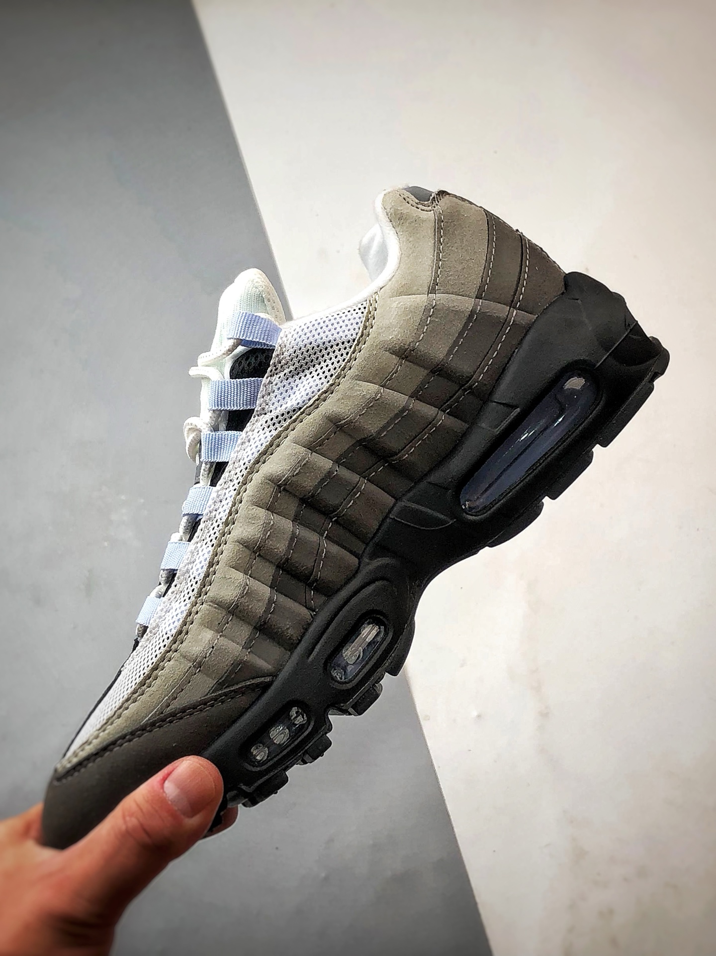 230 NK Air Max 95 黑灰浅蓝 外贸原单 织物气垫轻便低帮跑步鞋 CD1529-001