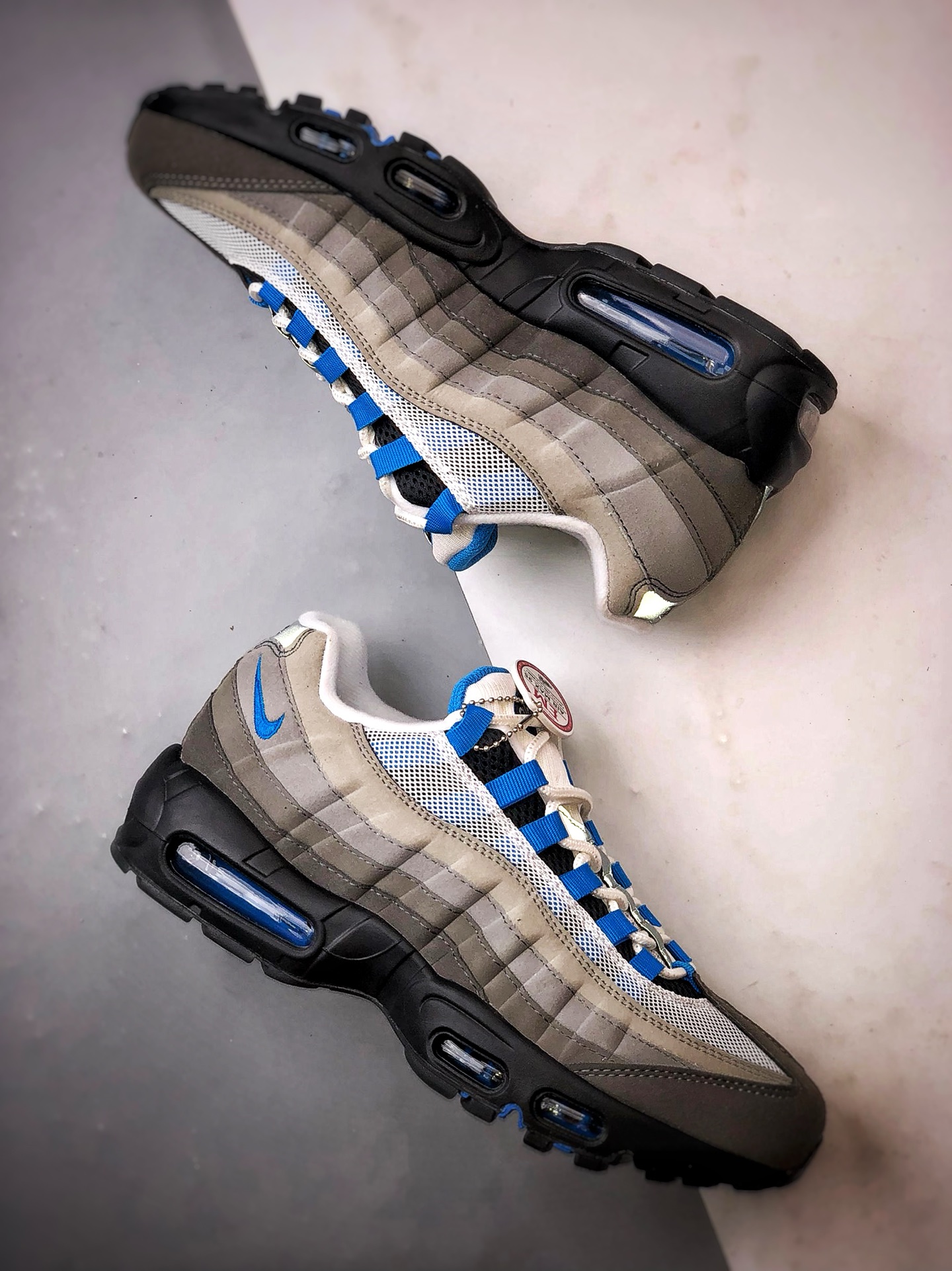 230 NK Air Max 95 黑灰蓝 外贸原单 织物气垫轻便低帮跑步鞋 609048-104