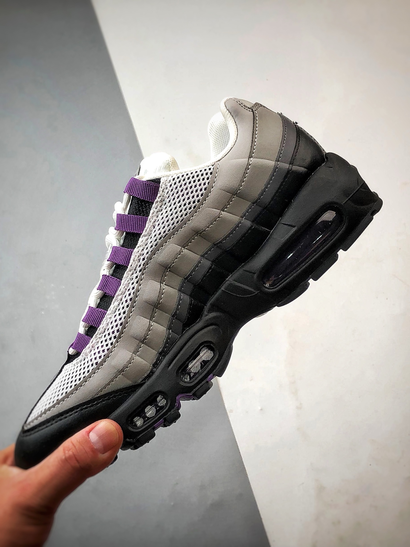 NK Air Max 95 黑灰紫 外贸原单 织物气垫轻便低帮跑步鞋 DH8015-003-莆田鞋,莆田鞋货源,高仿鞋,高仿鞋货源,安福档口,莆田高仿鞋,莆田鞋批发,高仿鞋批发,莆田高仿运动鞋,高仿运动鞋,莆田运动鞋 NK Air Max 95 黑灰紫 外贸原单 织物气垫轻便低帮跑步鞋 DH8015-003