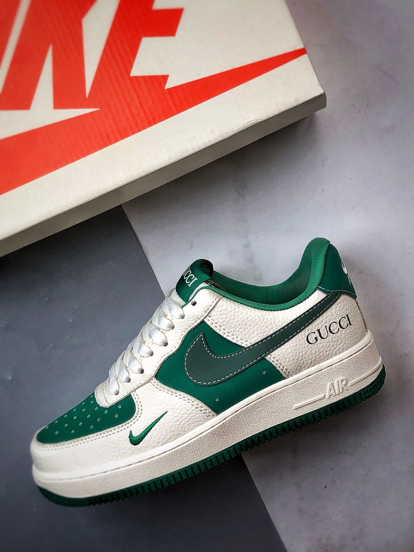 Gucci x Air Force 1 Low 米白绿 KK1988-083-莆田鞋,莆田鞋货源,高仿鞋,高仿鞋货源,安福档口,莆田高仿鞋,莆田鞋批发,高仿鞋批发,莆田高仿运动鞋,高仿运动鞋,莆田运动鞋 Gucci x Air Force 1 Low 米白绿 KK1988-083