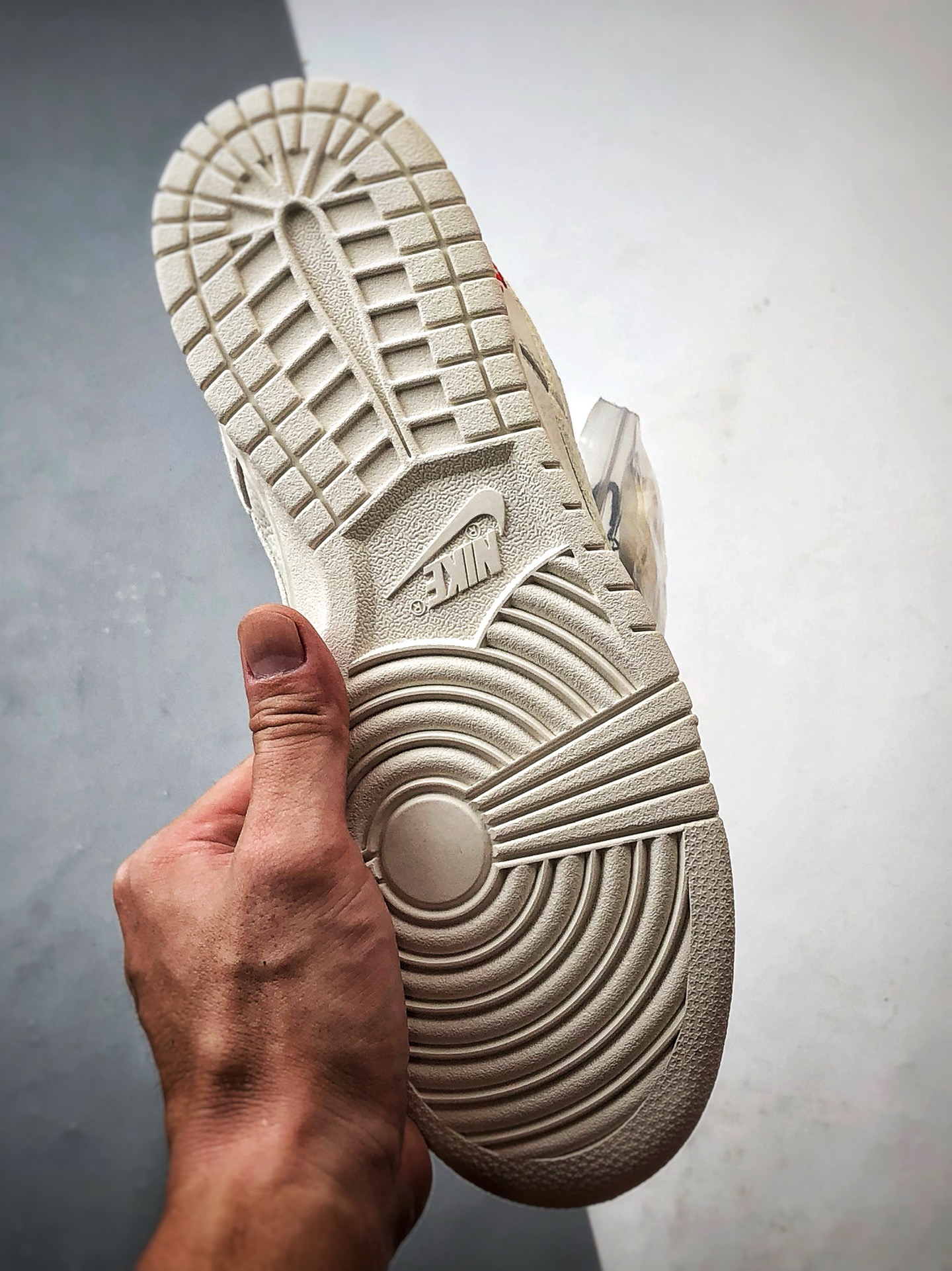 NK Dunk Low Retro ”DIY高端定制” 标语白红小钩 低帮休闲运动板鞋 CS1688-113-莆田鞋,莆田鞋货源,高仿鞋,高仿鞋货源,安福档口,莆田高仿鞋,莆田鞋批发,高仿鞋批发,莆田高仿运动鞋,高仿运动鞋,莆田运动鞋 NK Dunk Low Retro ”DIY高端定制” 标语白红小钩 低帮休闲运动板鞋 CS1688-113