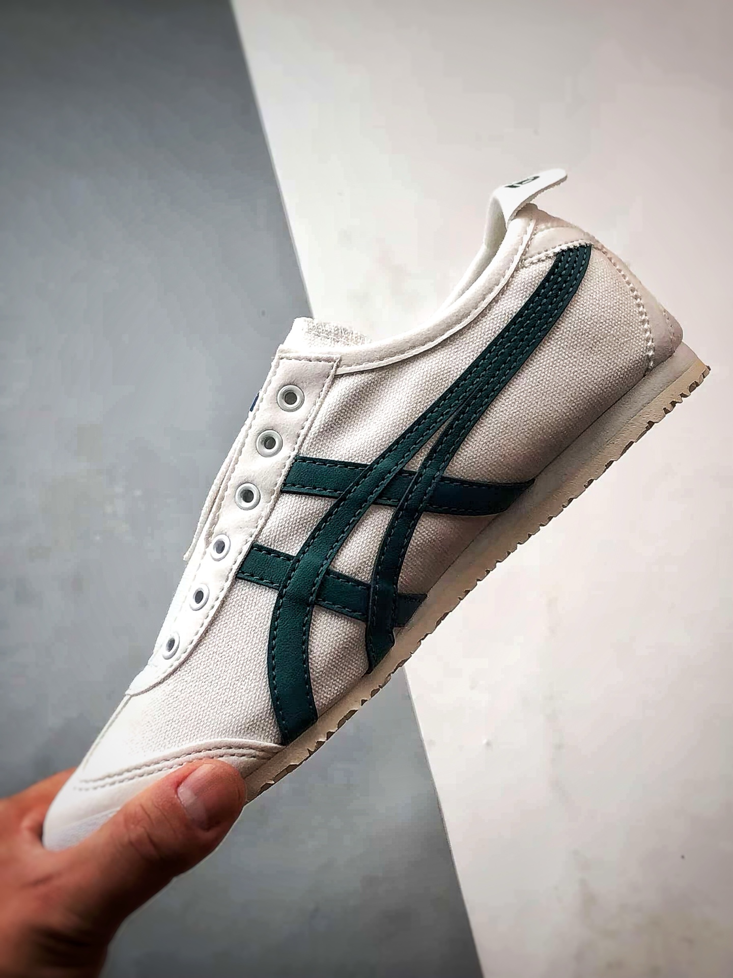 Asics 鬼冢虎 Mexico 66 帆布白绿 1183A360-102