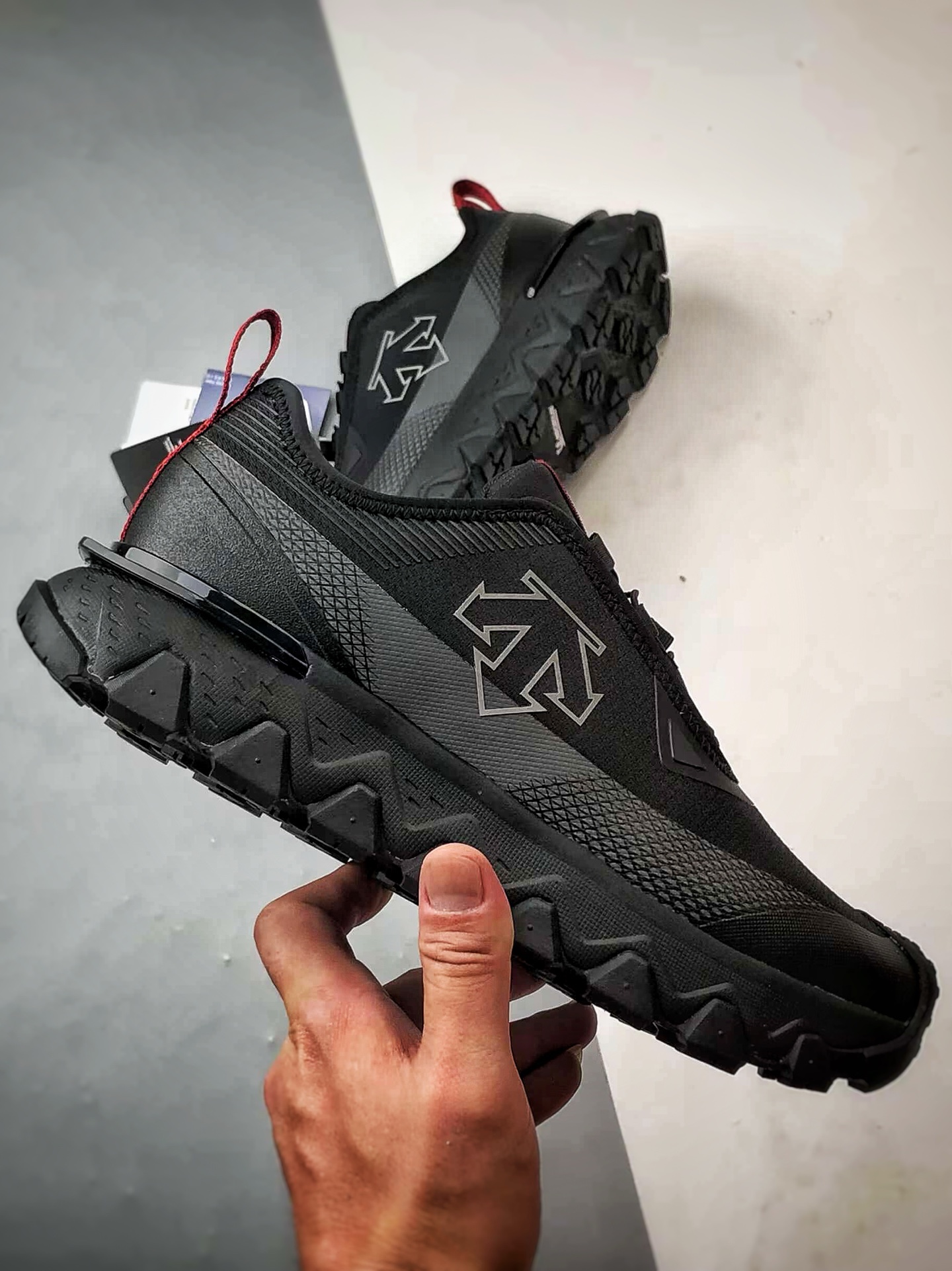 Descente迪桑特 Ski Style 黑色 滑雪系列低帮潮流运动户外登山鞋-莆田鞋,莆田鞋货源,高仿鞋,高仿鞋货源,安福档口,莆田高仿鞋,莆田鞋批发,高仿鞋批发,莆田高仿运动鞋,高仿运动鞋,莆田运动鞋 Descente迪桑特 Ski Style 黑色 滑雪系列低帮潮流运动户外登山鞋