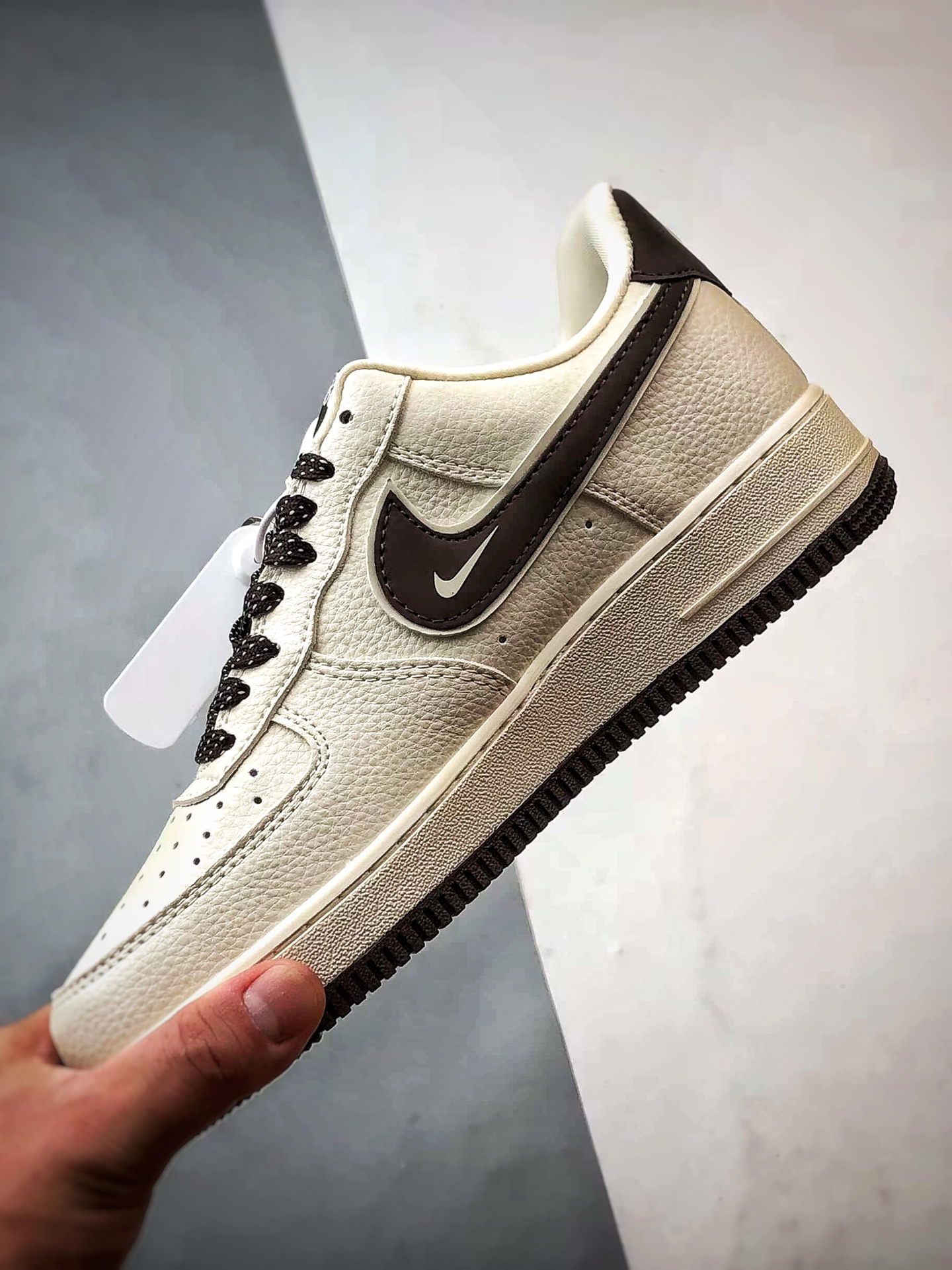 Air Force 1 Low 拉布布米白棕 KJ1688-012-莆田鞋,莆田鞋货源,高仿鞋,高仿鞋货源,安福档口,莆田高仿鞋,莆田鞋批发,高仿鞋批发,莆田高仿运动鞋,高仿运动鞋,莆田运动鞋 Air Force 1 Low 拉布布米白棕 KJ1688-012