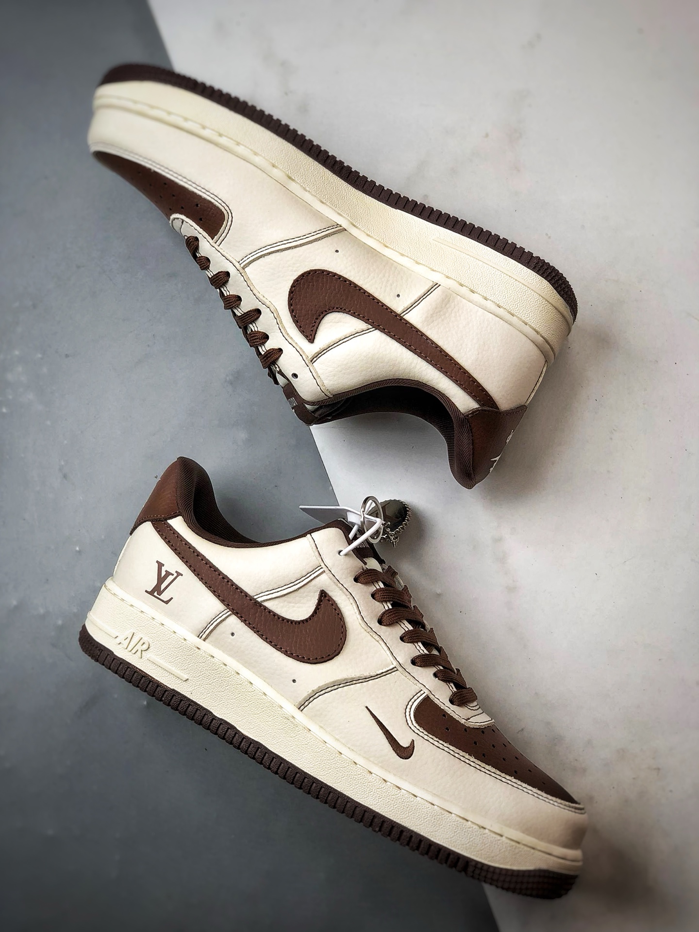 LV x Air Force 1 Low 米白棕 KK1988-087-莆田鞋,莆田鞋货源,高仿鞋,高仿鞋货源,安福档口,莆田高仿鞋,莆田鞋批发,高仿鞋批发,莆田高仿运动鞋,高仿运动鞋,莆田运动鞋 LV x Air Force 1 Low 米白棕 KK1988-087