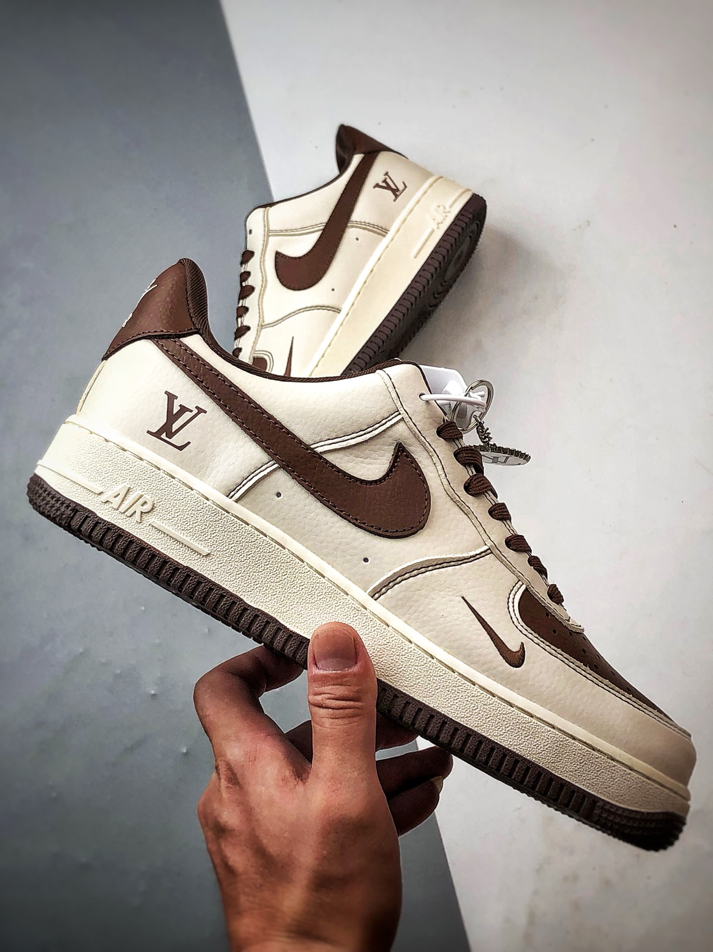 LV x Air Force 1 Low 米白棕 KK1988-087-莆田鞋,莆田鞋货源,高仿鞋,高仿鞋货源,安福档口,莆田高仿鞋,莆田鞋批发,高仿鞋批发,莆田高仿运动鞋,高仿运动鞋,莆田运动鞋 LV x Air Force 1 Low 米白棕 KK1988-087