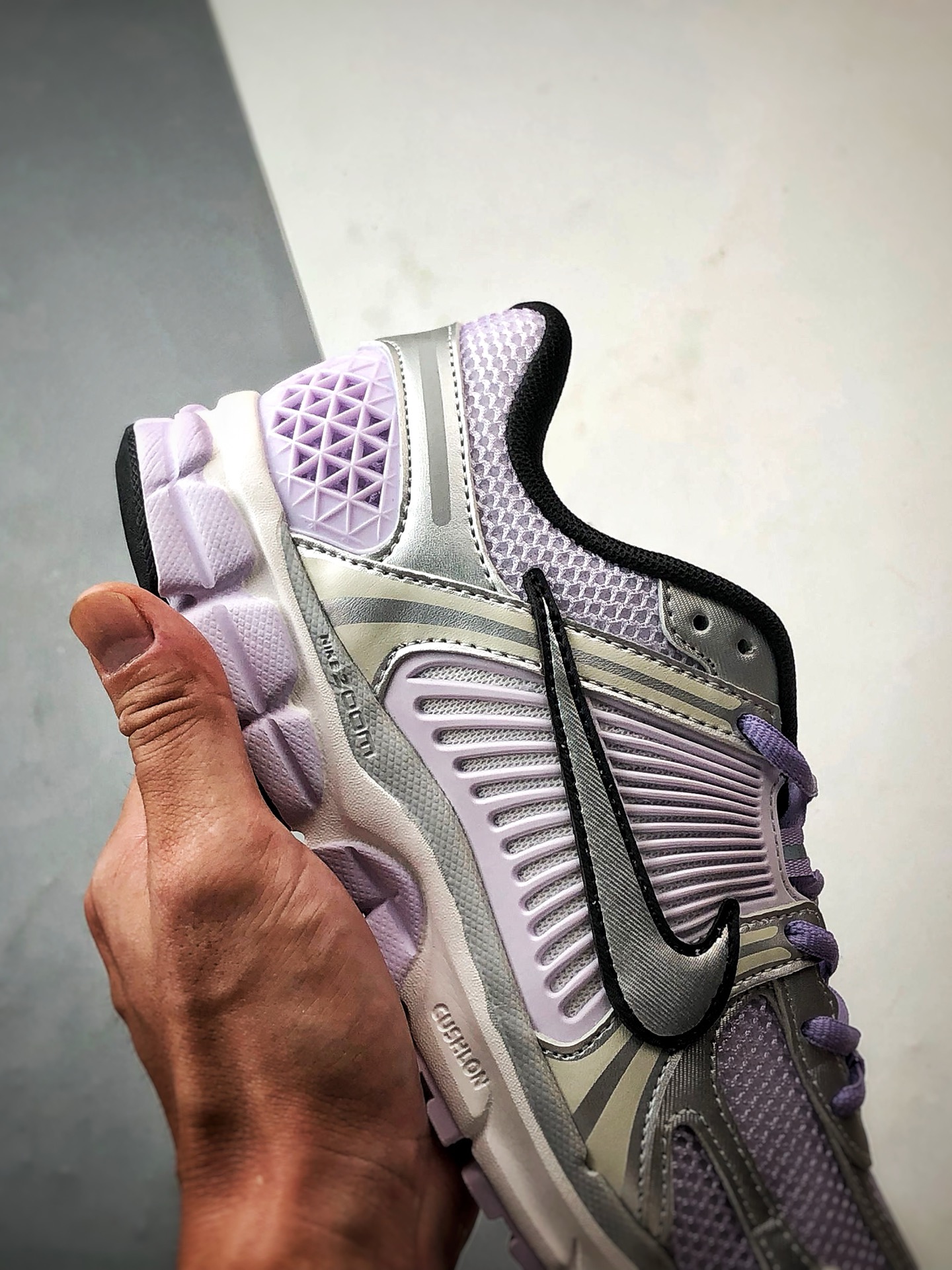 NK Air Zoom Vomero 5 紫色 登月5代回弹缓震跑步鞋 IB7253-500-莆田鞋,莆田鞋货源,高仿鞋,高仿鞋货源,安福档口,莆田高仿鞋,莆田鞋批发,高仿鞋批发,莆田高仿运动鞋,高仿运动鞋,莆田运动鞋 NK Air Zoom Vomero 5 紫色 登月5代回弹缓震跑步鞋 IB7253-500