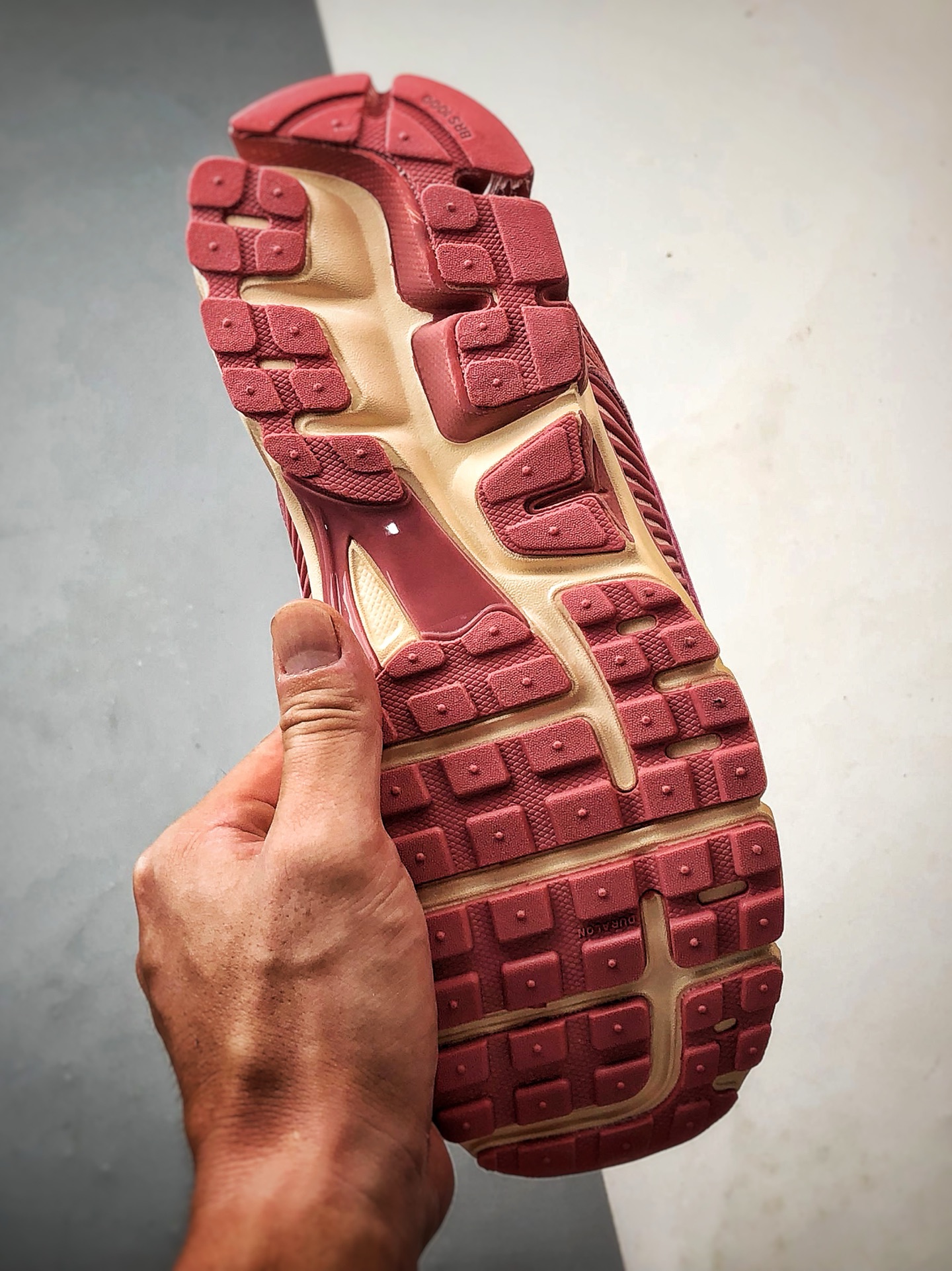 NK Air Zoom Vomero 5 粉色 登月5代回弹缓震跑步鞋 HF1553-600