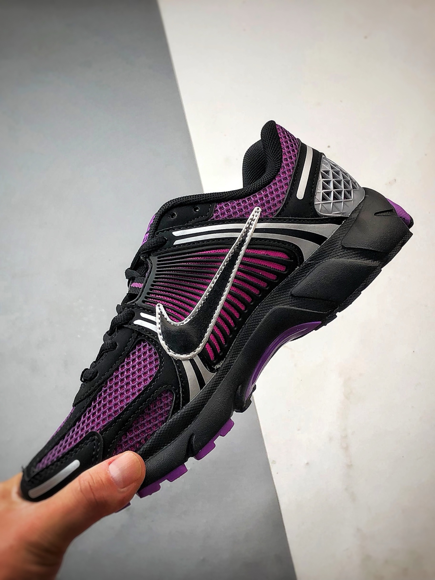 NK Air Zoom Vomero 5 黑紫 登月5代回弹缓震跑步鞋 FB9149-500