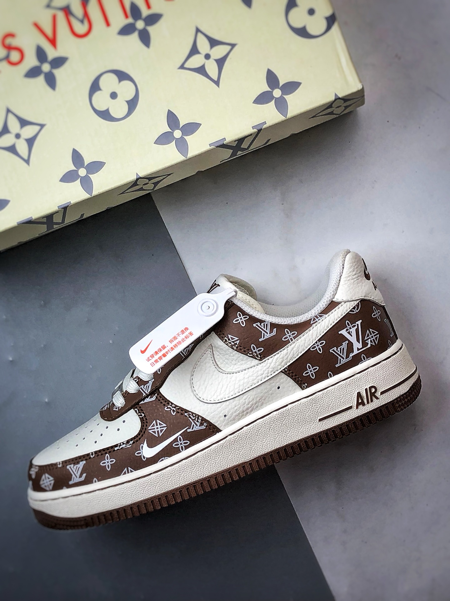 LV x Air Force 1 Low 印花米白棕 LW9279-018-莆田鞋,莆田鞋货源,高仿鞋,高仿鞋货源,安福档口,莆田高仿鞋,莆田鞋批发,高仿鞋批发,莆田高仿运动鞋,高仿运动鞋,莆田运动鞋 LV x Air Force 1 Low 印花米白棕 LW9279-018