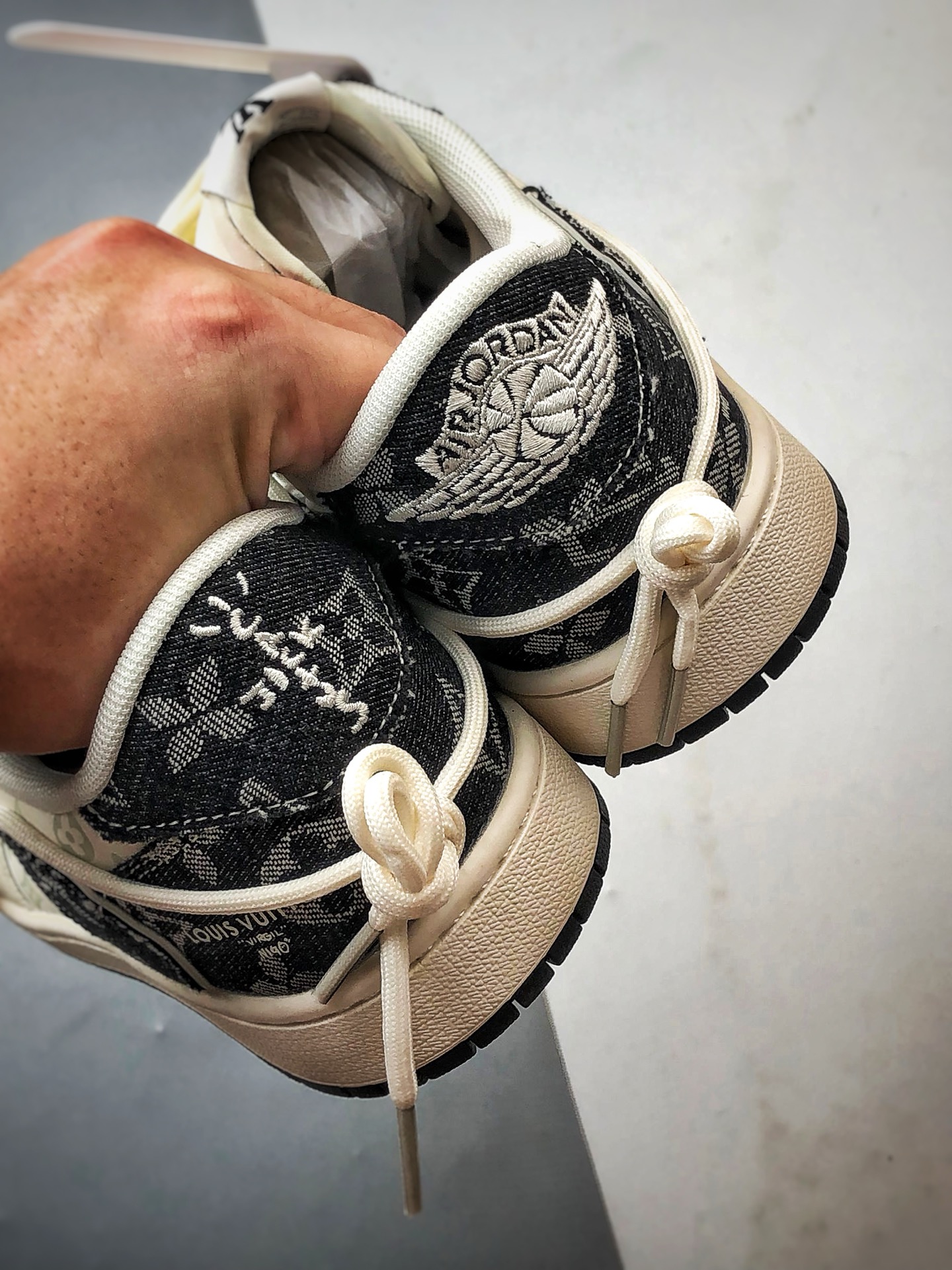 310 Air Jordan 1 Low OG ”高端定制” LV白黑印花牛仔解构 YX5066-388