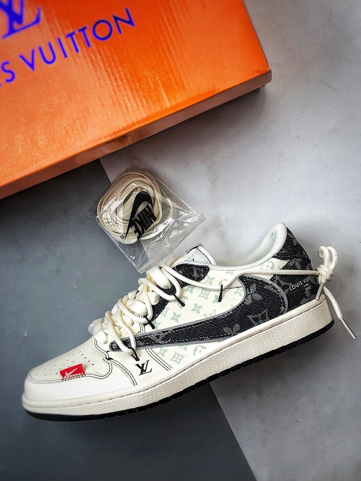 310 Air Jordan 1 Low OG ”高端定制” LV白黑印花牛仔解构 YX5066-388