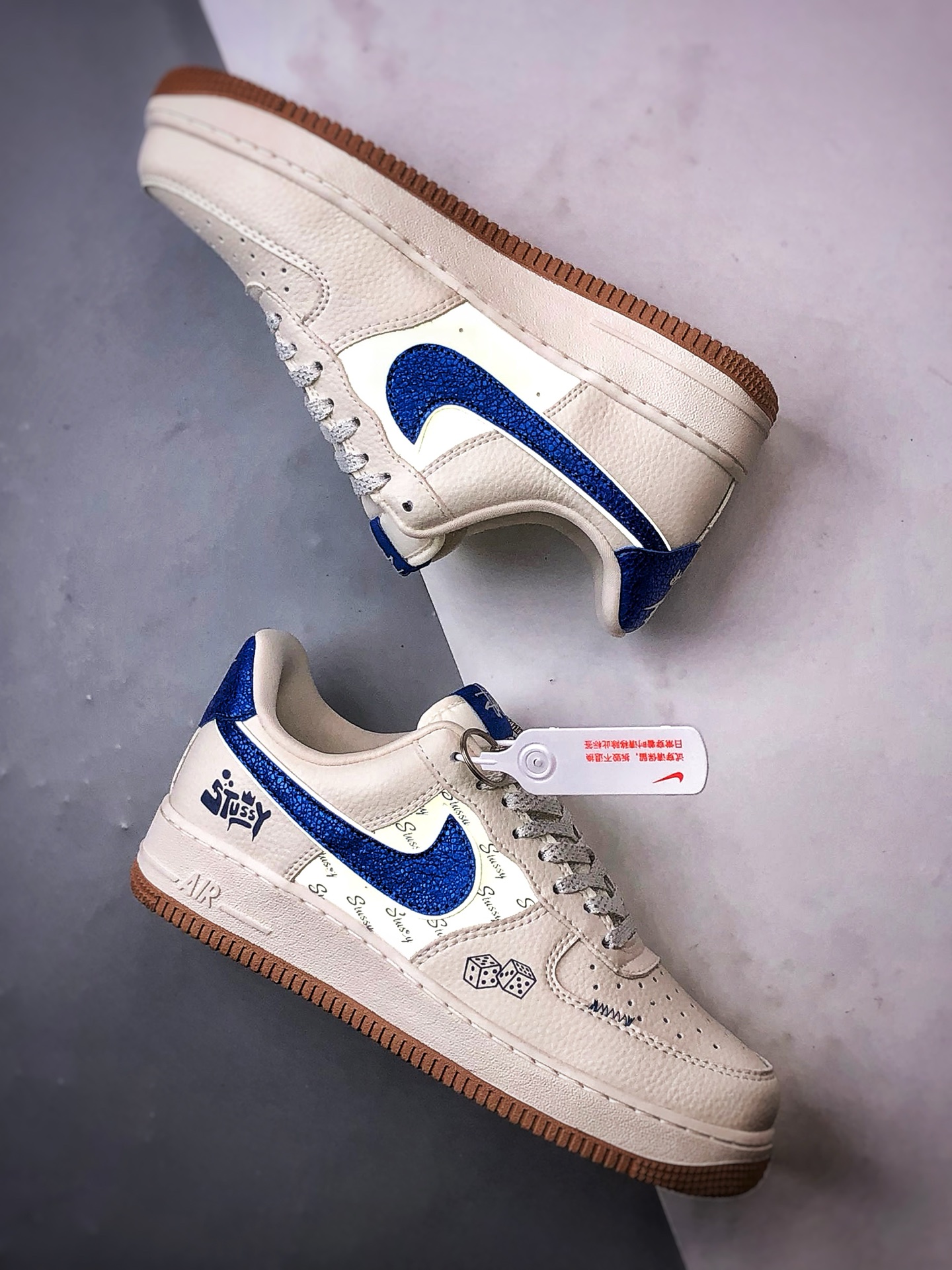 Stussy x Air Force 1 Low 米白宝蓝钩 KJ1688-006-莆田鞋,莆田鞋货源,高仿鞋,高仿鞋货源,安福档口,莆田高仿鞋,莆田鞋批发,高仿鞋批发,莆田高仿运动鞋,高仿运动鞋,莆田运动鞋 Stussy x Air Force 1 Low 米白宝蓝钩 KJ1688-006
