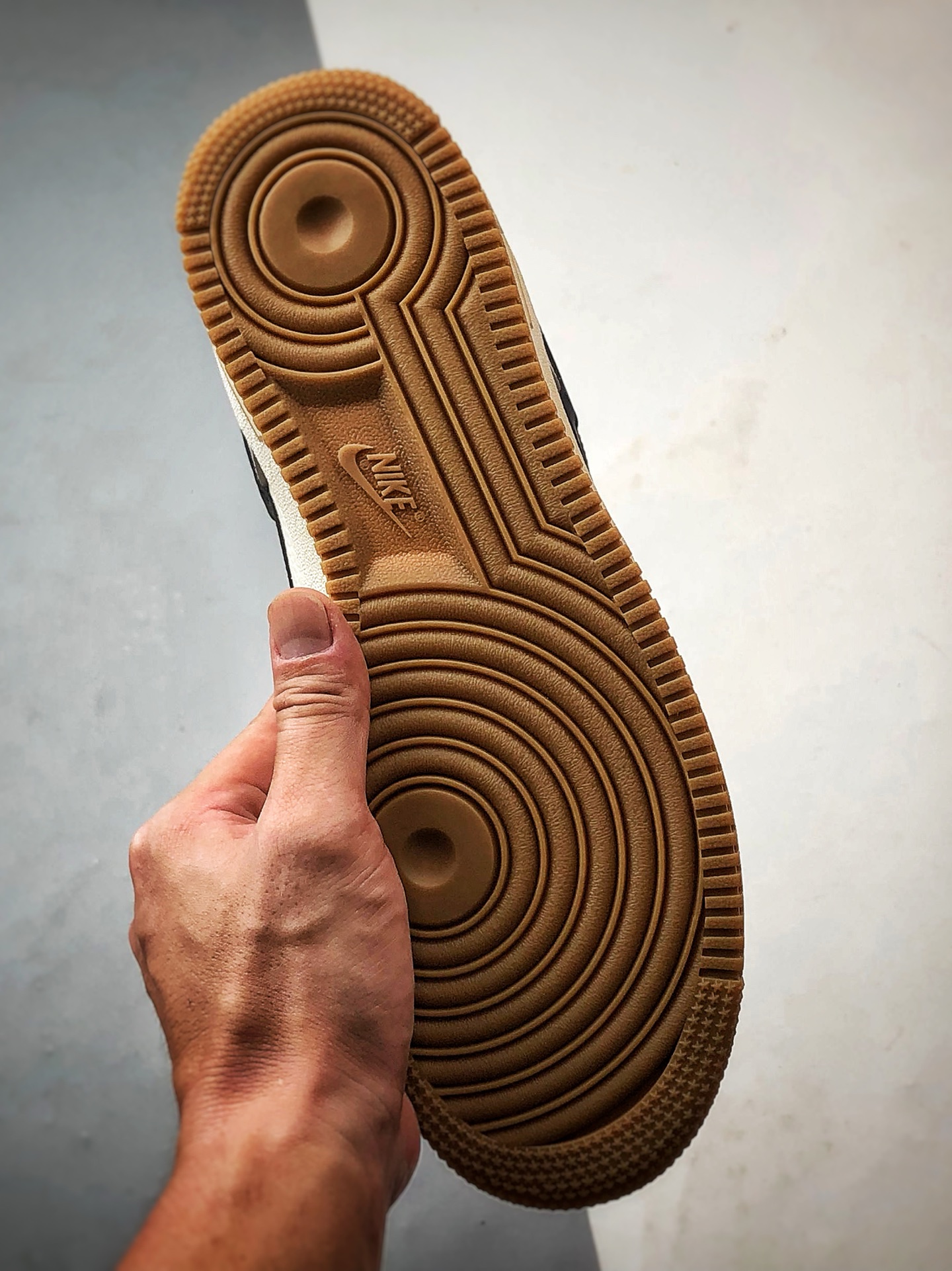 LV x Air Force 1 Low 灰白夜魔侠 LW9279-020-莆田鞋,莆田鞋货源,高仿鞋,高仿鞋货源,安福档口,莆田高仿鞋,莆田鞋批发,高仿鞋批发,莆田高仿运动鞋,高仿运动鞋,莆田运动鞋 LV x Air Force 1 Low 灰白夜魔侠 LW9279-020