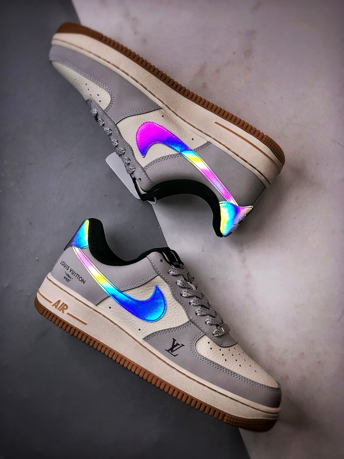 LV x Air Force 1 Low 灰白夜魔侠 LW9279-020-莆田鞋,莆田鞋货源,高仿鞋,高仿鞋货源,安福档口,莆田高仿鞋,莆田鞋批发,高仿鞋批发,莆田高仿运动鞋,高仿运动鞋,莆田运动鞋 LV x Air Force 1 Low 灰白夜魔侠 LW9279-020