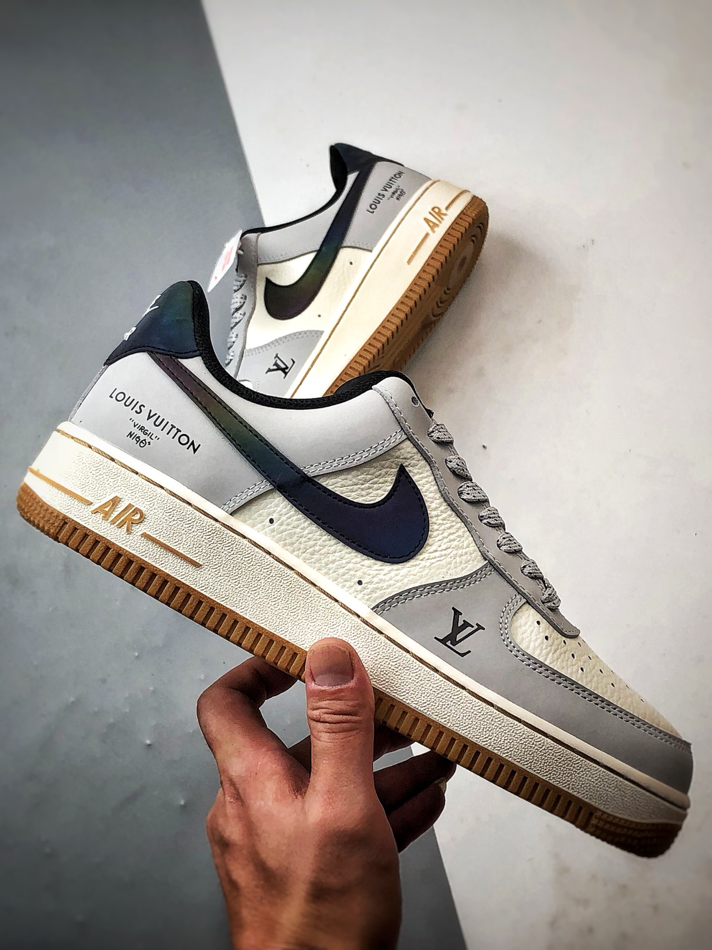 LV x Air Force 1 Low 灰白夜魔侠 LW9279-020-莆田鞋,莆田鞋货源,高仿鞋,高仿鞋货源,安福档口,莆田高仿鞋,莆田鞋批发,高仿鞋批发,莆田高仿运动鞋,高仿运动鞋,莆田运动鞋 LV x Air Force 1 Low 灰白夜魔侠 LW9279-020