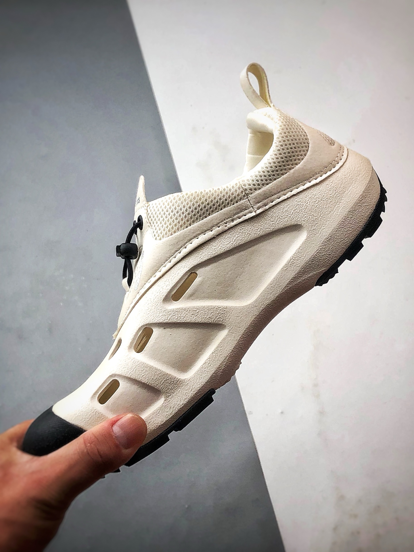 大爆款 盒装现货 新款出货 Crocs卡骆驰 Quick Trail EVA 白色 户外休闲舒适透气速干沙滩凉鞋