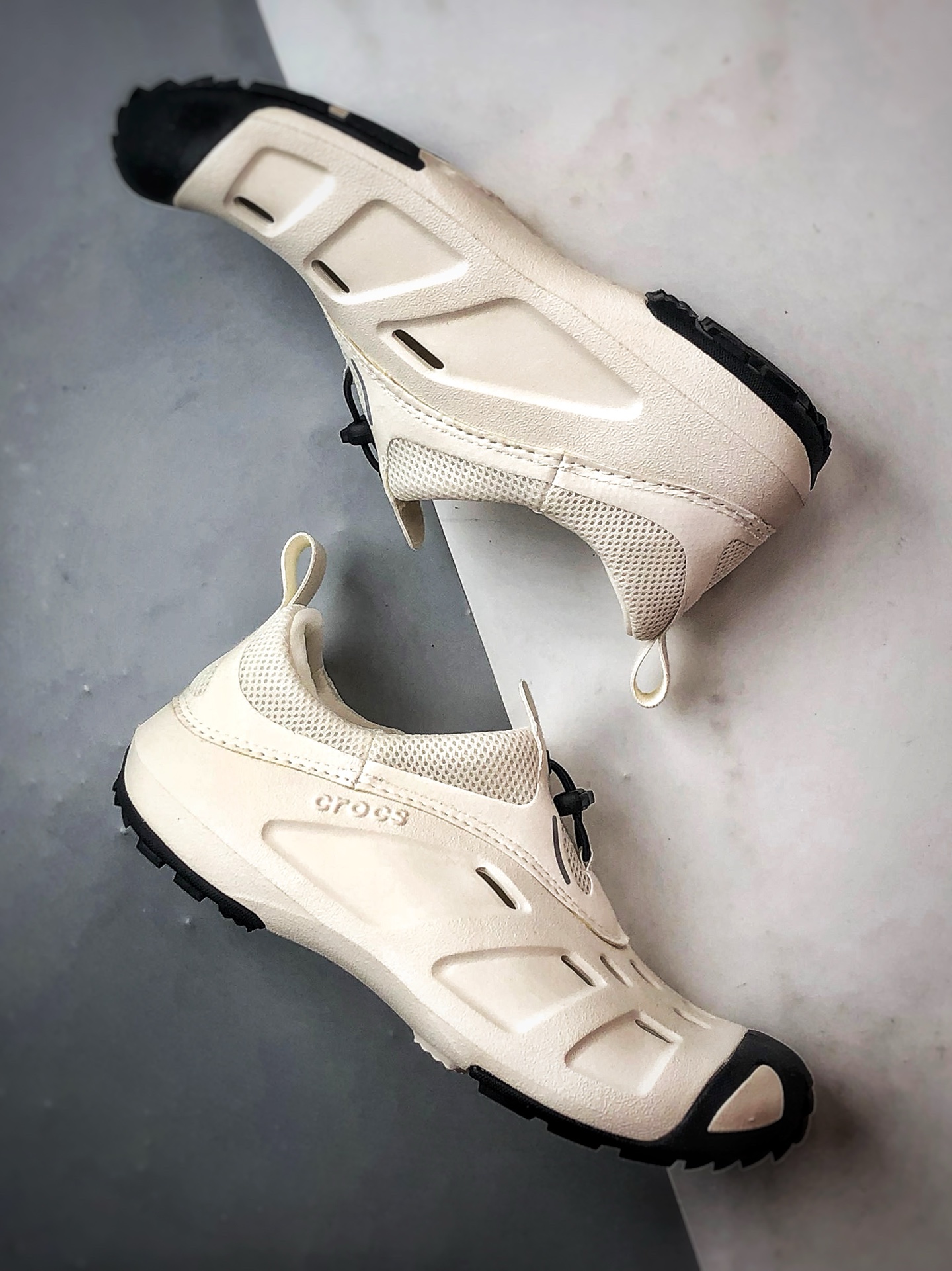 大爆款 盒装现货 新款出货 Crocs卡骆驰 Quick Trail EVA 白色 户外休闲舒适透气速干沙滩凉鞋