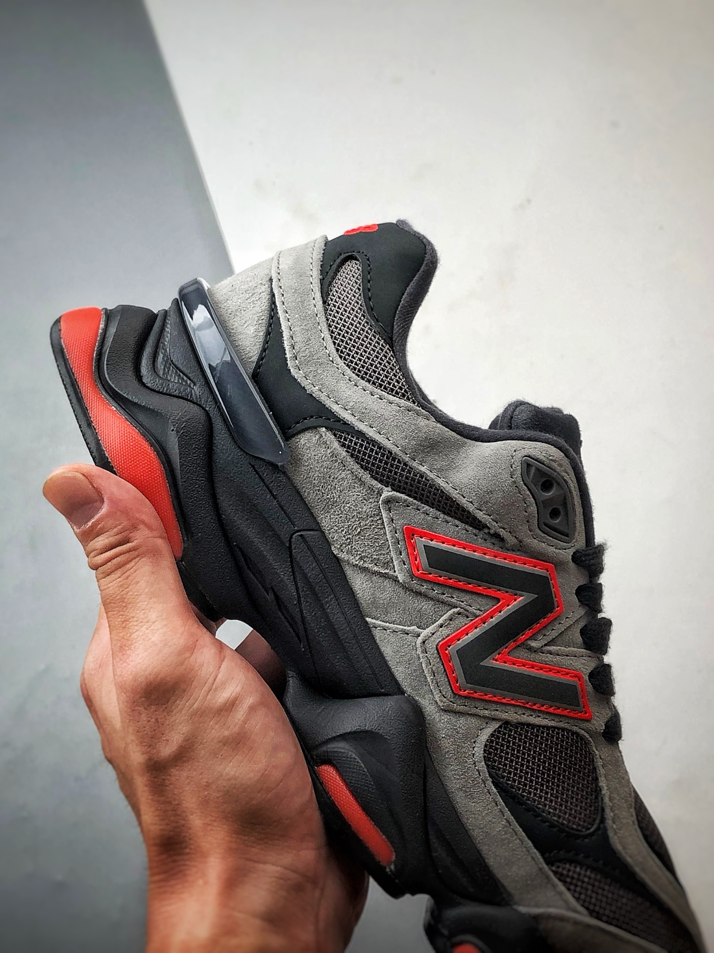 New Balance 9060 灰黑红 复古休闲运动老爹鞋 U9060JBO