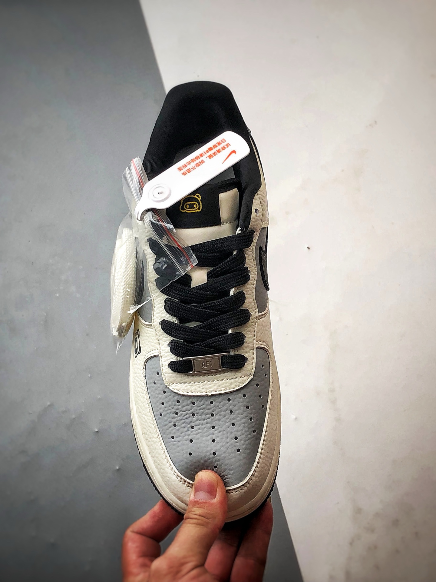 Air Force 1 '07 Low 泡泡玛特米灰黑 SC0601-564-莆田鞋,莆田鞋货源,高仿鞋,高仿鞋货源,安福档口,莆田高仿鞋,莆田鞋批发,高仿鞋批发,莆田高仿运动鞋,高仿运动鞋,莆田运动鞋 Air Force 1 '07 Low 泡泡玛特米灰黑 SC0601-564