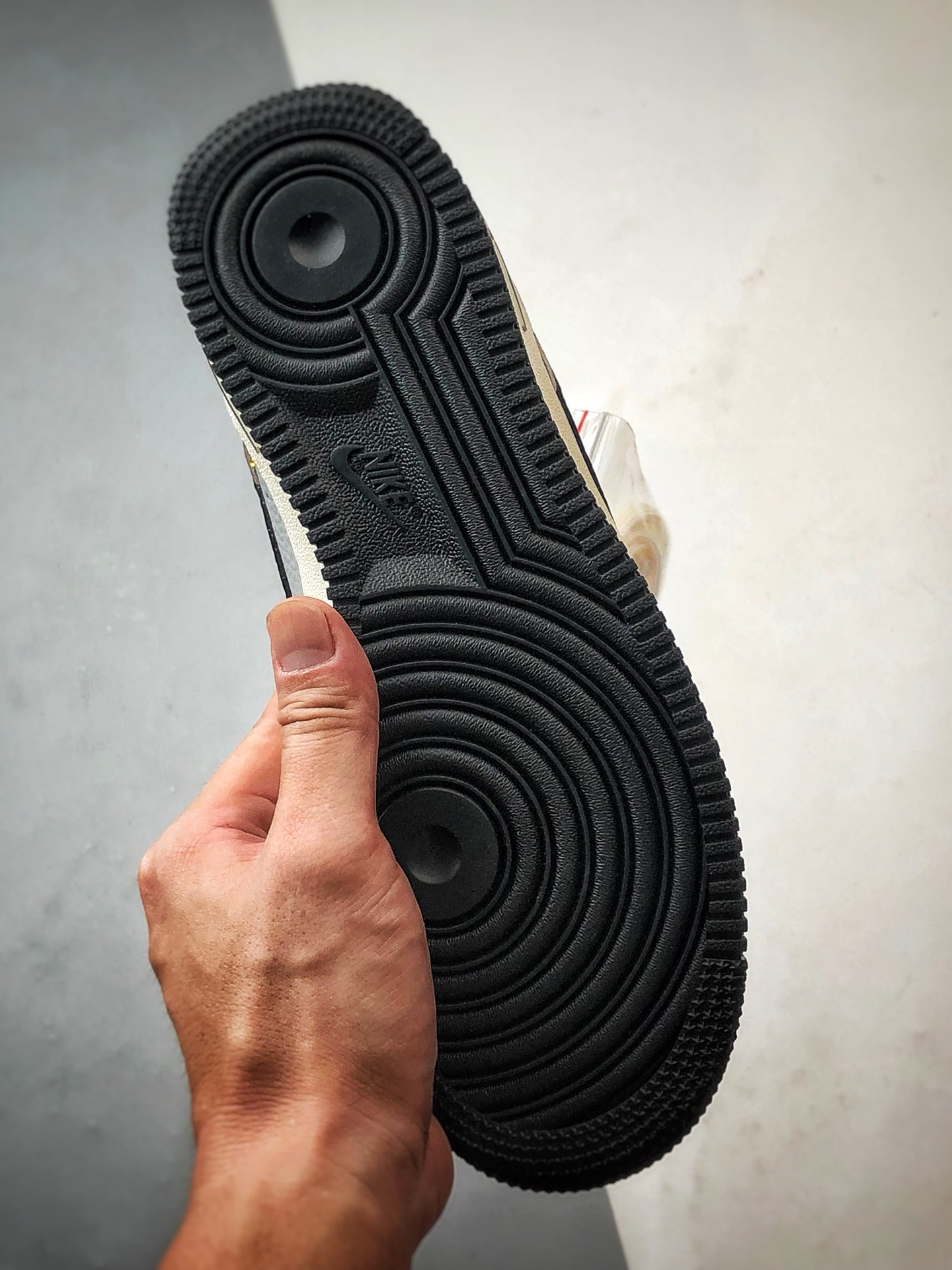 Air Force 1 '07 Low 泡泡玛特米灰黑 SC0601-564-莆田鞋,莆田鞋货源,高仿鞋,高仿鞋货源,安福档口,莆田高仿鞋,莆田鞋批发,高仿鞋批发,莆田高仿运动鞋,高仿运动鞋,莆田运动鞋 Air Force 1 '07 Low 泡泡玛特米灰黑 SC0601-564