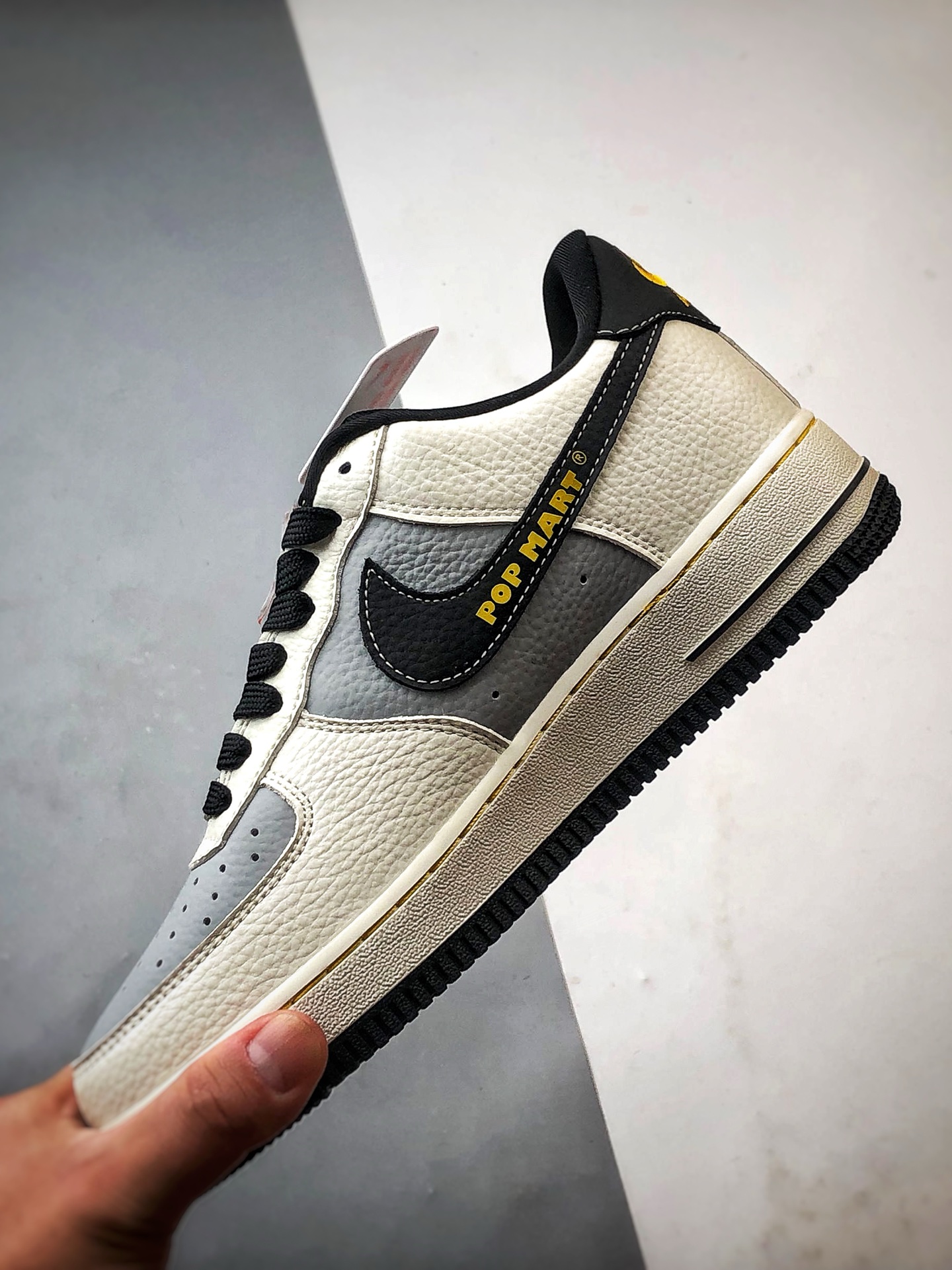 Air Force 1 '07 Low 泡泡玛特米灰黑 SC0601-564-莆田鞋,莆田鞋货源,高仿鞋,高仿鞋货源,安福档口,莆田高仿鞋,莆田鞋批发,高仿鞋批发,莆田高仿运动鞋,高仿运动鞋,莆田运动鞋 Air Force 1 '07 Low 泡泡玛特米灰黑 SC0601-564