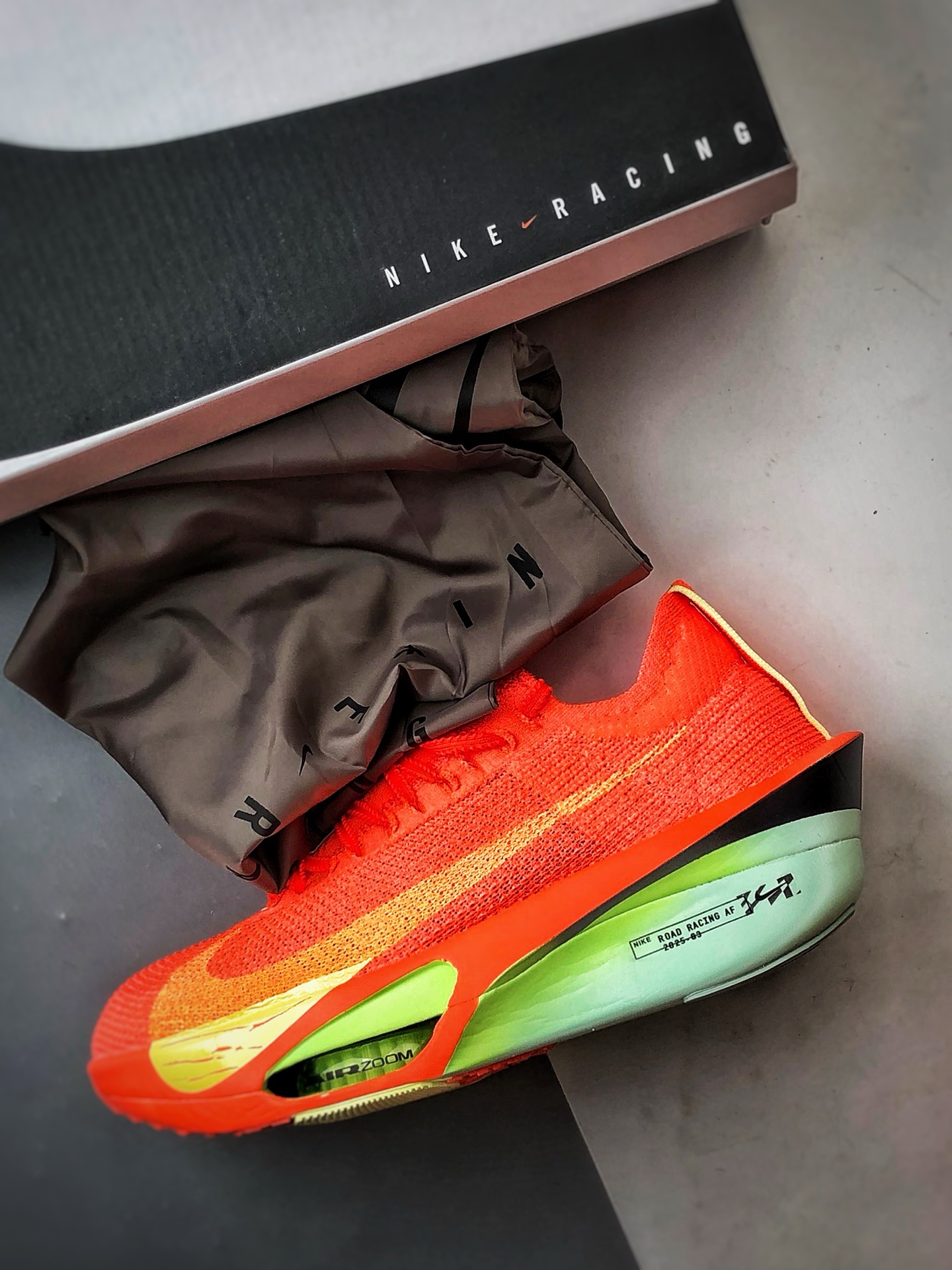 NK Air Zoom Alphafly 3 红绿色 阿尔法飞行3代系列马拉松轻量竞速运动跑鞋 FD8315-600