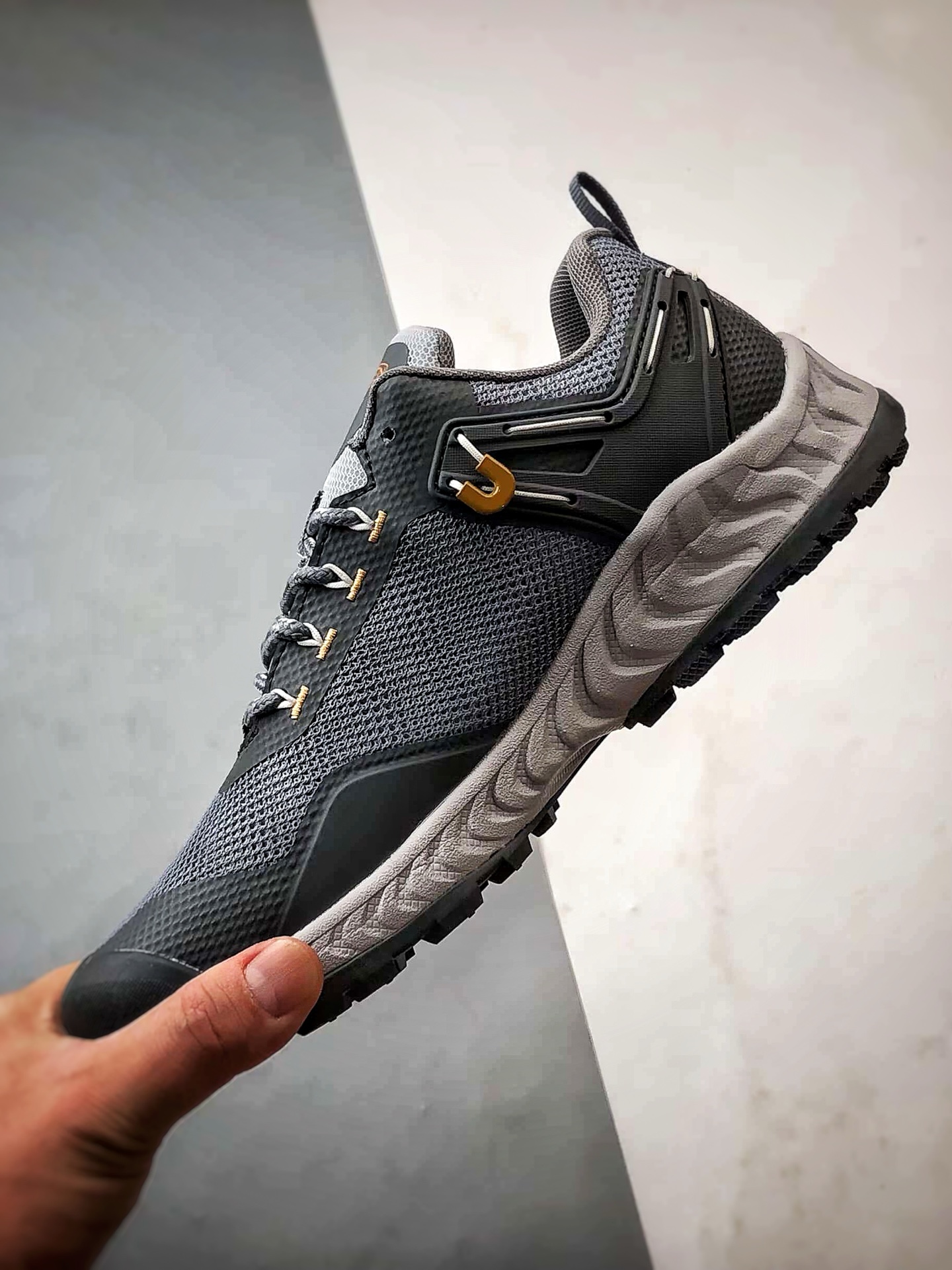 Keen Nxis Evo 灰色 舒适防滑耐磨低帮徒步鞋-莆田鞋,莆田鞋货源,高仿鞋,高仿鞋货源,安福档口,莆田高仿鞋,莆田鞋批发,高仿鞋批发,莆田高仿运动鞋,高仿运动鞋,莆田运动鞋 Keen Nxis Evo 灰色 舒适防滑耐磨低帮徒步鞋