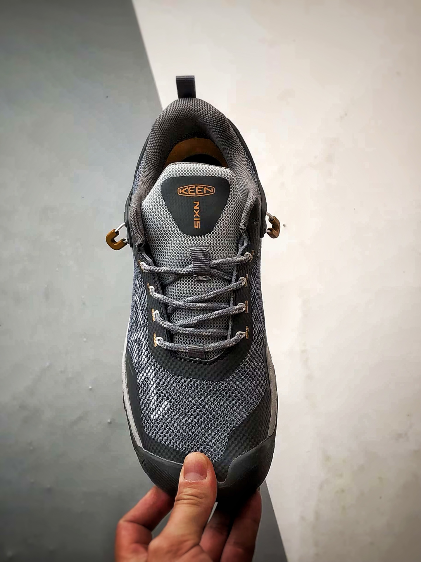 Keen Nxis Evo 灰色 舒适防滑耐磨低帮徒步鞋-莆田鞋,莆田鞋货源,高仿鞋,高仿鞋货源,安福档口,莆田高仿鞋,莆田鞋批发,高仿鞋批发,莆田高仿运动鞋,高仿运动鞋,莆田运动鞋 Keen Nxis Evo 灰色 舒适防滑耐磨低帮徒步鞋