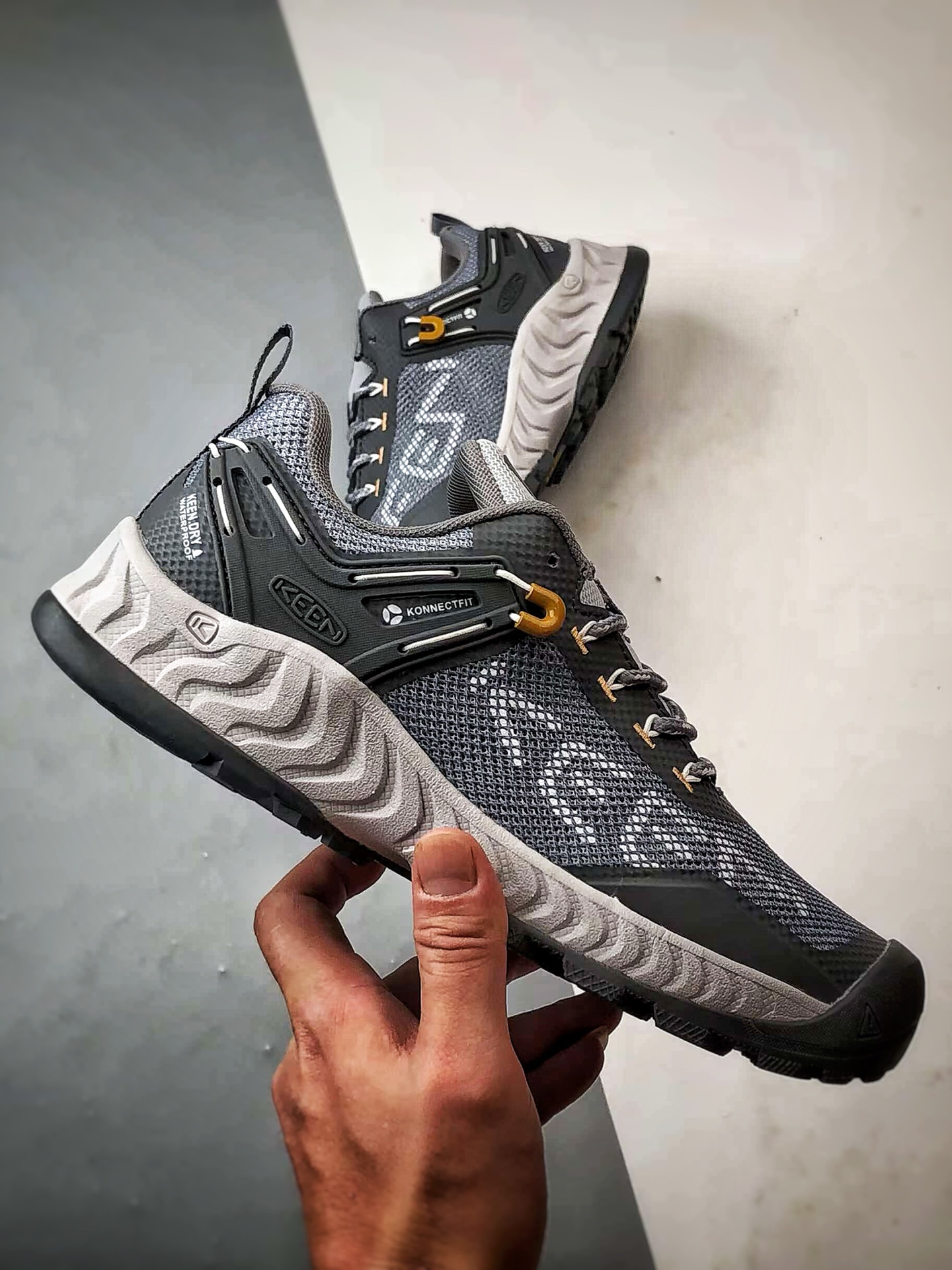 Keen Nxis Evo 灰色 舒适防滑耐磨低帮徒步鞋-莆田鞋,莆田鞋货源,高仿鞋,高仿鞋货源,安福档口,莆田高仿鞋,莆田鞋批发,高仿鞋批发,莆田高仿运动鞋,高仿运动鞋,莆田运动鞋 Keen Nxis Evo 灰色 舒适防滑耐磨低帮徒步鞋