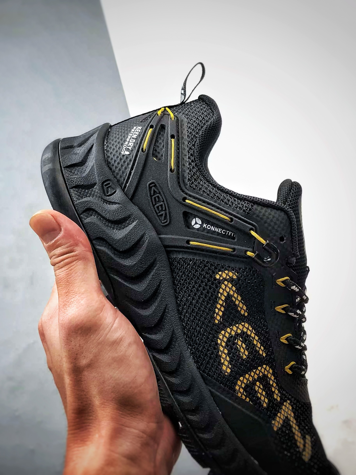210 Keen Nxis Evo 黑色 舒适防滑耐磨低帮徒步鞋