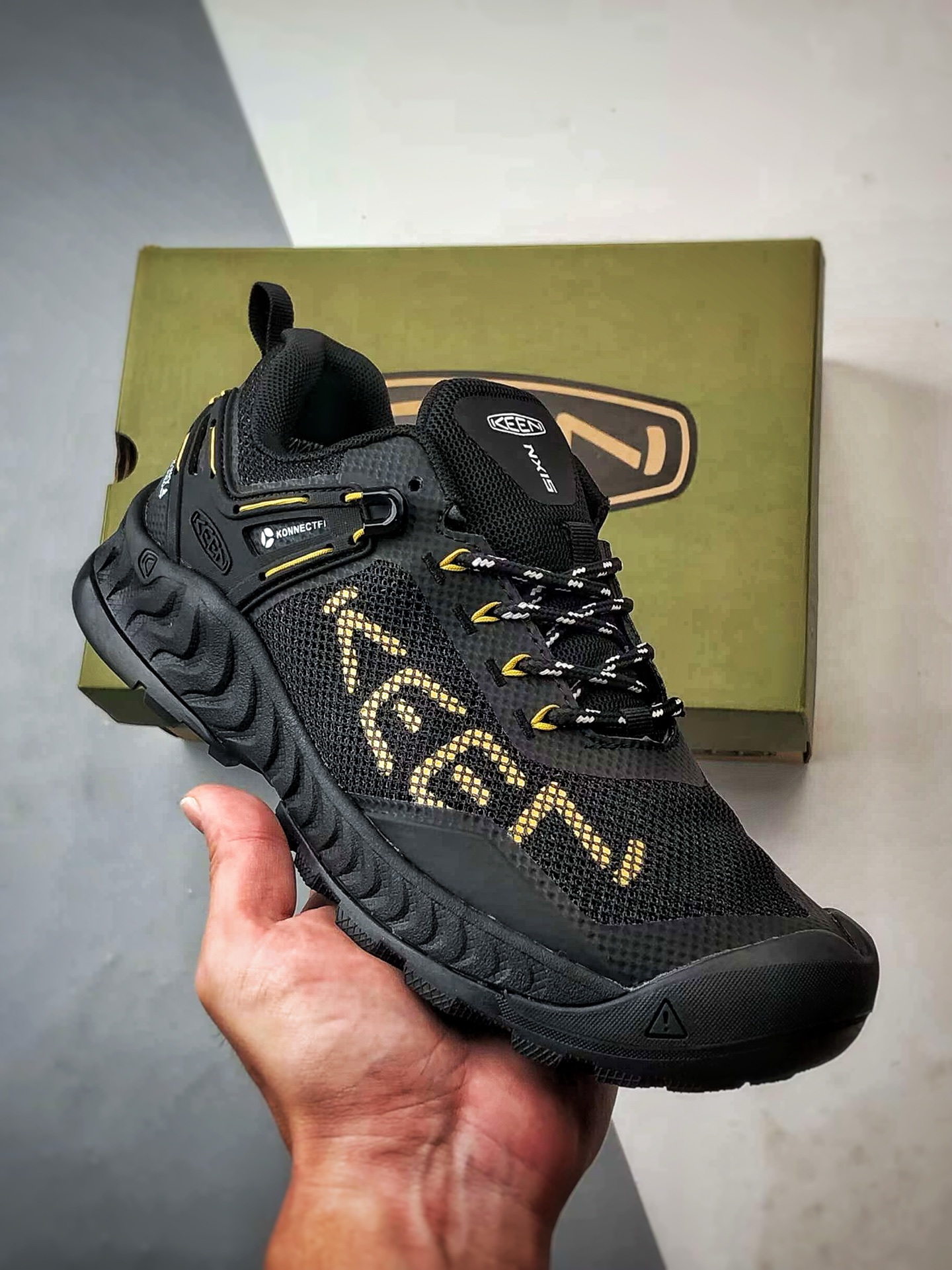 210 Keen Nxis Evo 黑色 舒适防滑耐磨低帮徒步鞋