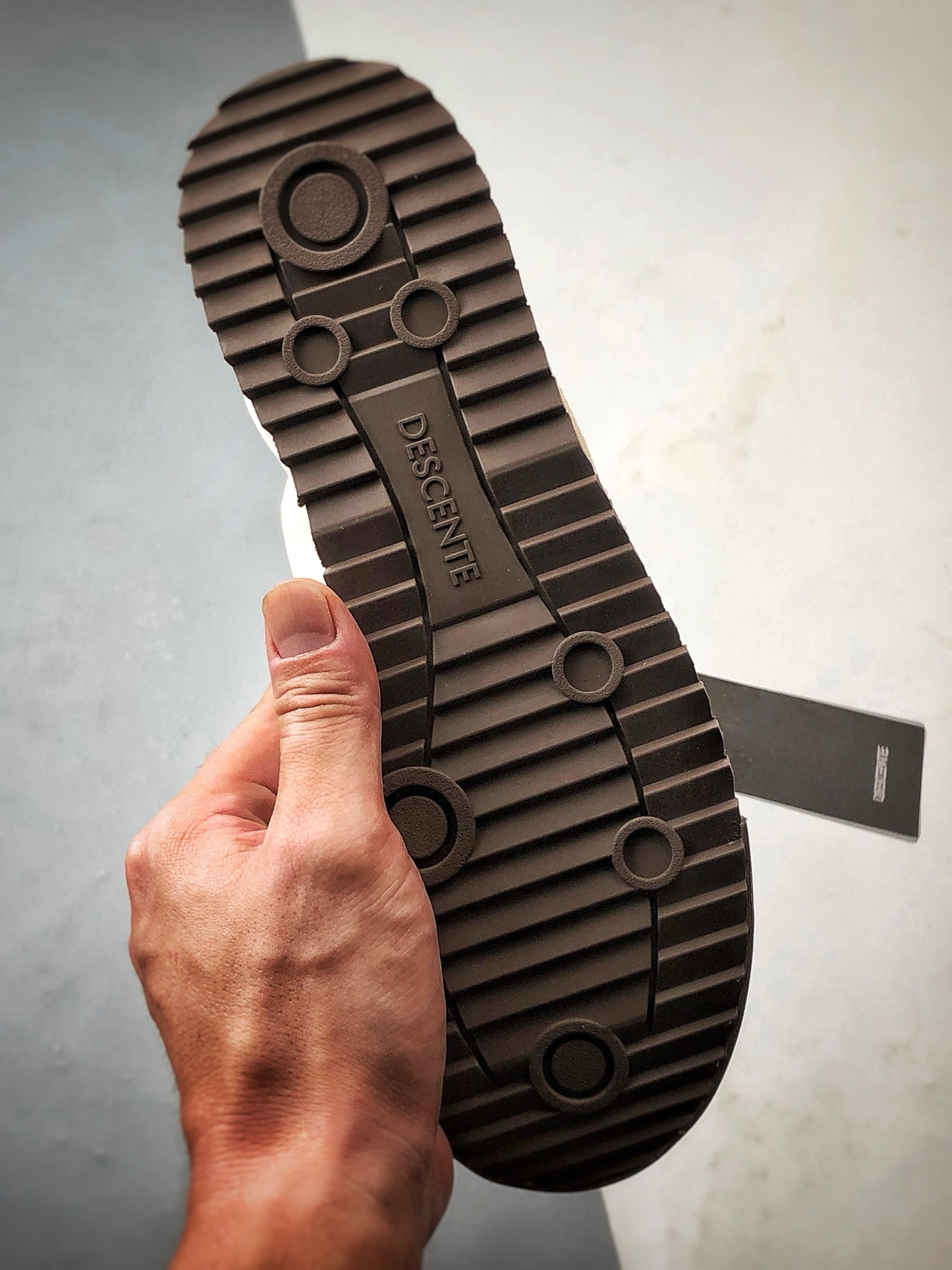 Descente Chron Tempo 米白棕 迪桑特帆布一脚蹬轻便生活休闲鞋-莆田鞋,莆田鞋货源,高仿鞋,高仿鞋货源,安福档口,莆田高仿鞋,莆田鞋批发,高仿鞋批发,莆田高仿运动鞋,高仿运动鞋,莆田运动鞋 Descente Chron Tempo 米白棕 迪桑特帆布一脚蹬轻便生活休闲鞋