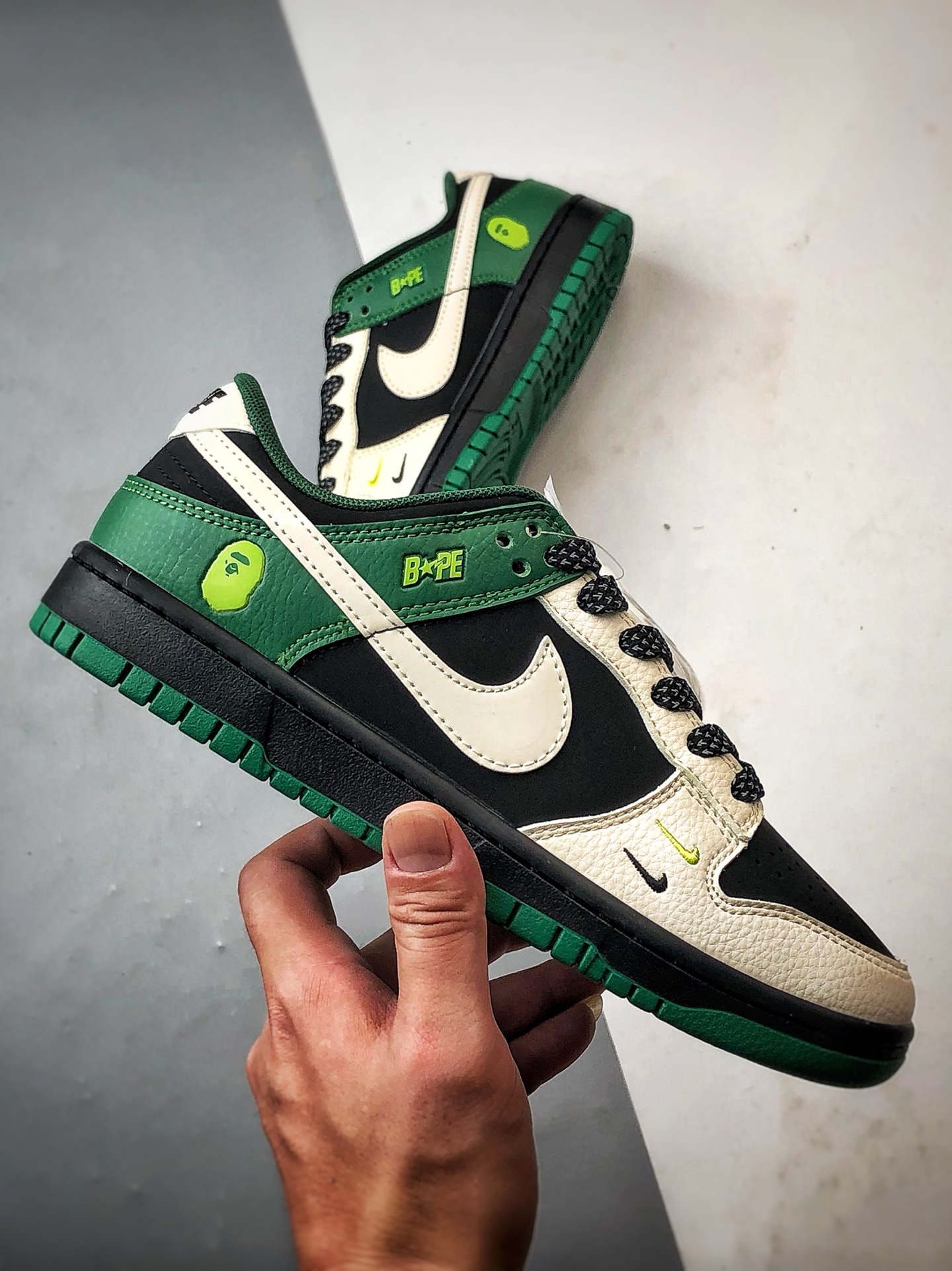 NK Dunk Low Retro ”DIY高端定制” Bape白黑绿 低帮休闲运动板鞋 QW5836-015