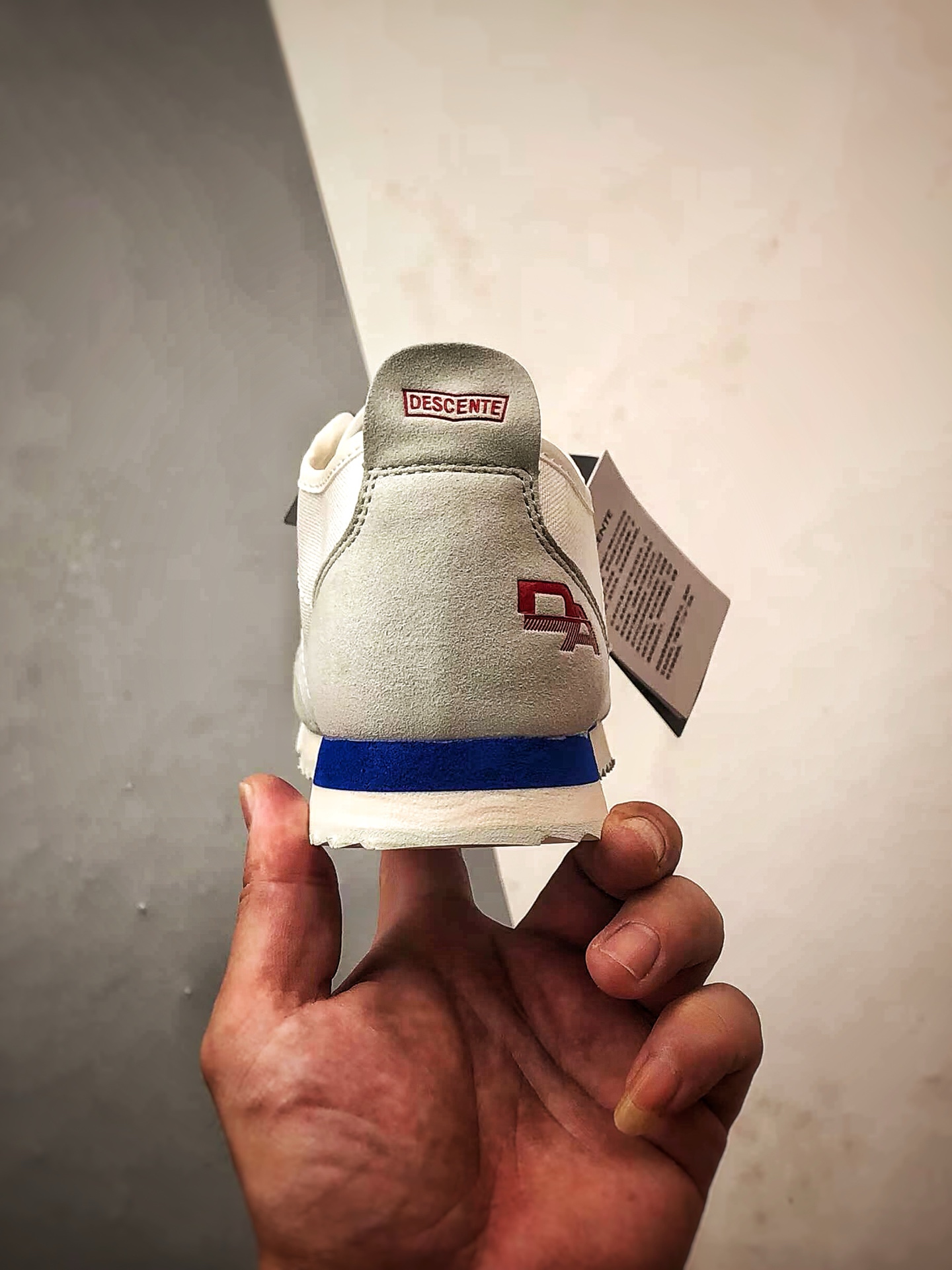 Descente Chron Tempo 白灰蓝 迪桑特帆布一脚蹬轻便生活休闲鞋-莆田鞋,莆田鞋货源,高仿鞋,高仿鞋货源,安福档口,莆田高仿鞋,莆田鞋批发,高仿鞋批发,莆田高仿运动鞋,高仿运动鞋,莆田运动鞋 Descente Chron Tempo 白灰蓝 迪桑特帆布一脚蹬轻便生活休闲鞋