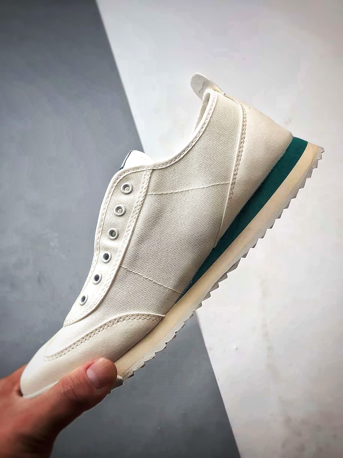 Descente Chron Tempo 白绿 迪桑特帆布一脚蹬轻便生活休闲鞋-莆田鞋,莆田鞋货源,高仿鞋,高仿鞋货源,安福档口,莆田高仿鞋,莆田鞋批发,高仿鞋批发,莆田高仿运动鞋,高仿运动鞋,莆田运动鞋 Descente Chron Tempo 白绿 迪桑特帆布一脚蹬轻便生活休闲鞋