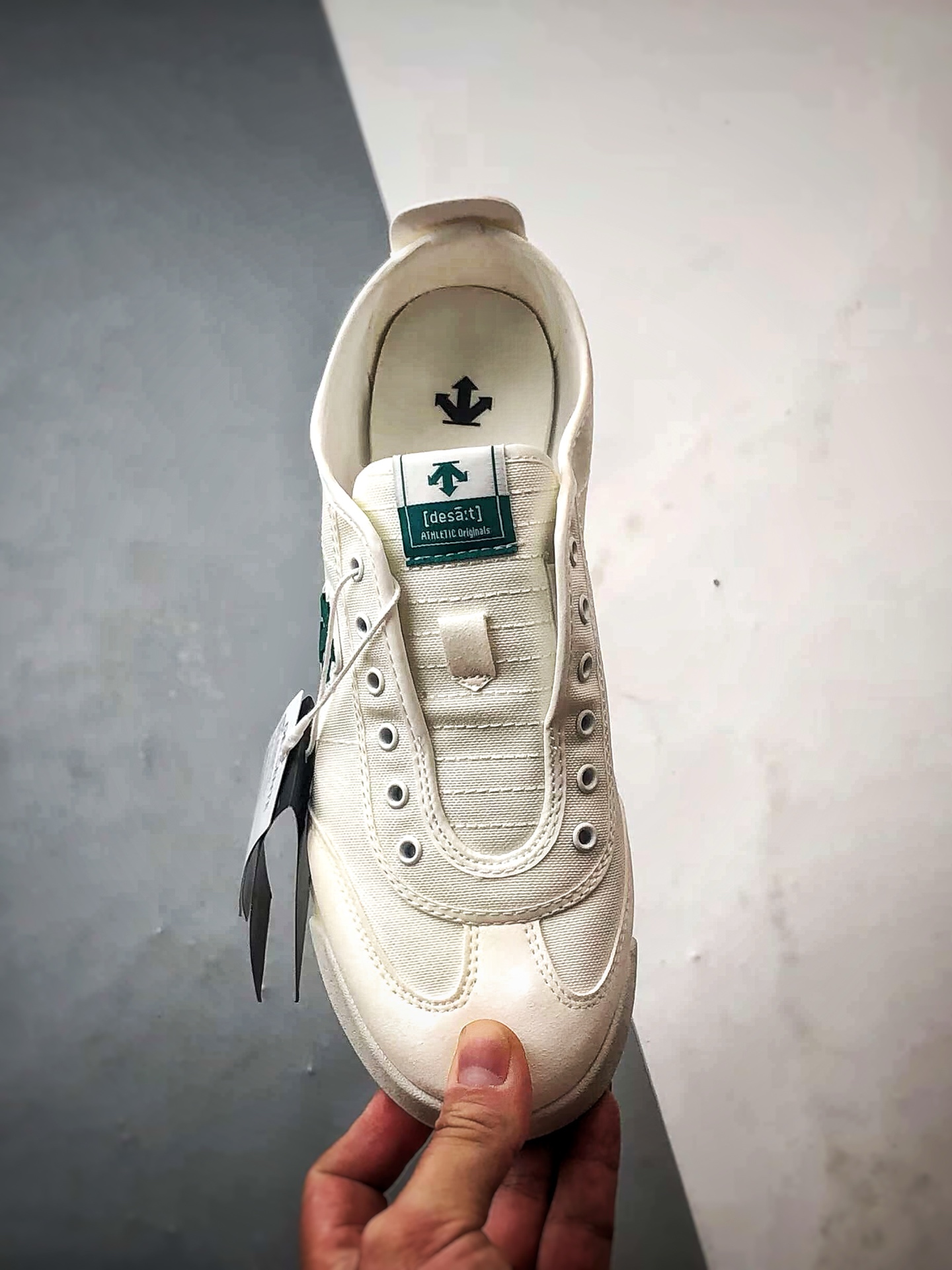 Descente Chron Tempo 白绿 迪桑特帆布一脚蹬轻便生活休闲鞋-莆田鞋,莆田鞋货源,高仿鞋,高仿鞋货源,安福档口,莆田高仿鞋,莆田鞋批发,高仿鞋批发,莆田高仿运动鞋,高仿运动鞋,莆田运动鞋 Descente Chron Tempo 白绿 迪桑特帆布一脚蹬轻便生活休闲鞋