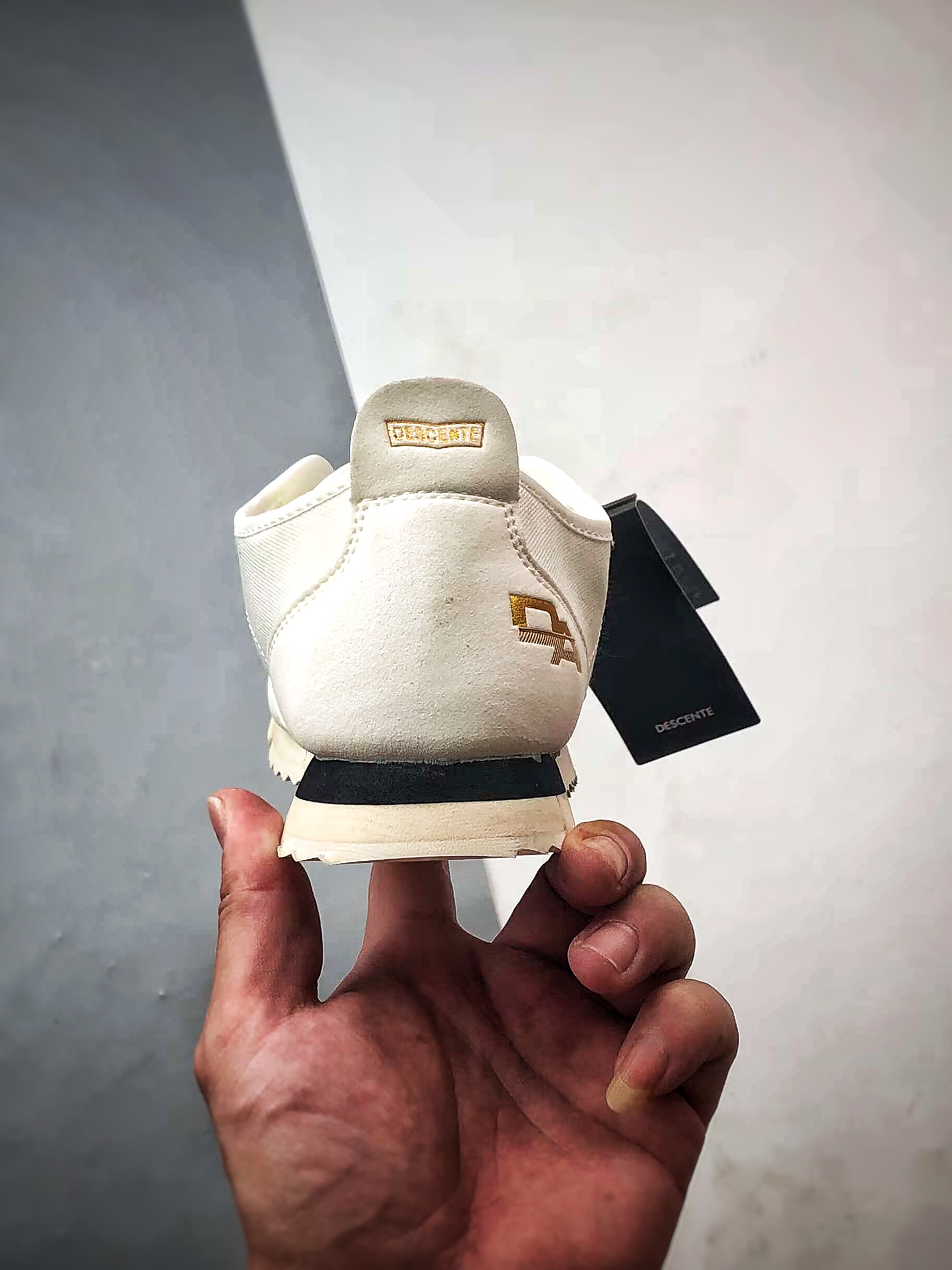 Descente Chron Tempo 白黑 迪桑特帆布一脚蹬轻便生活休闲鞋-莆田鞋,莆田鞋货源,高仿鞋,高仿鞋货源,安福档口,莆田高仿鞋,莆田鞋批发,高仿鞋批发,莆田高仿运动鞋,高仿运动鞋,莆田运动鞋 Descente Chron Tempo 白黑 迪桑特帆布一脚蹬轻便生活休闲鞋